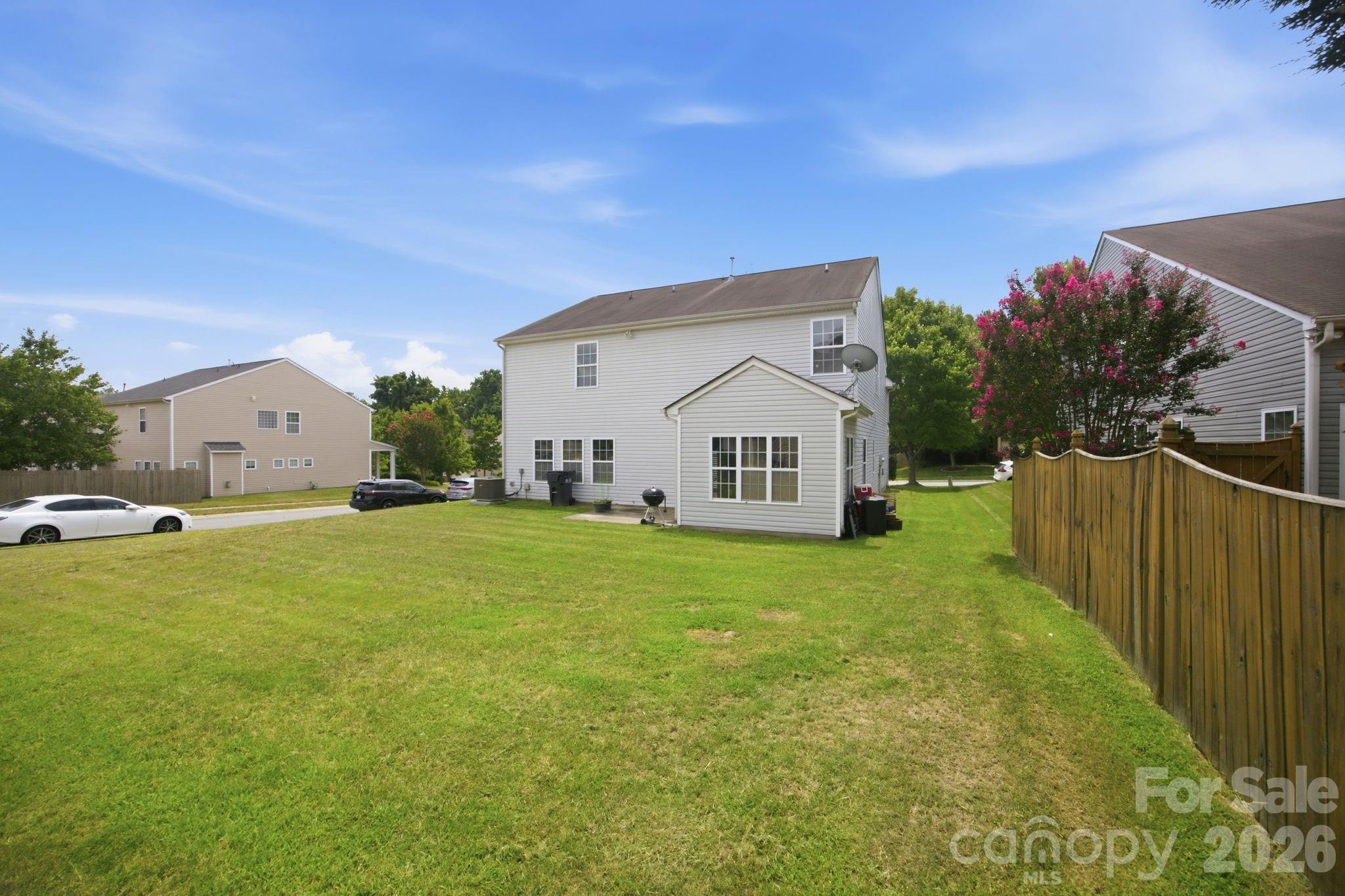 3504 Dominion Green Dr, Charlotte, NC 28269