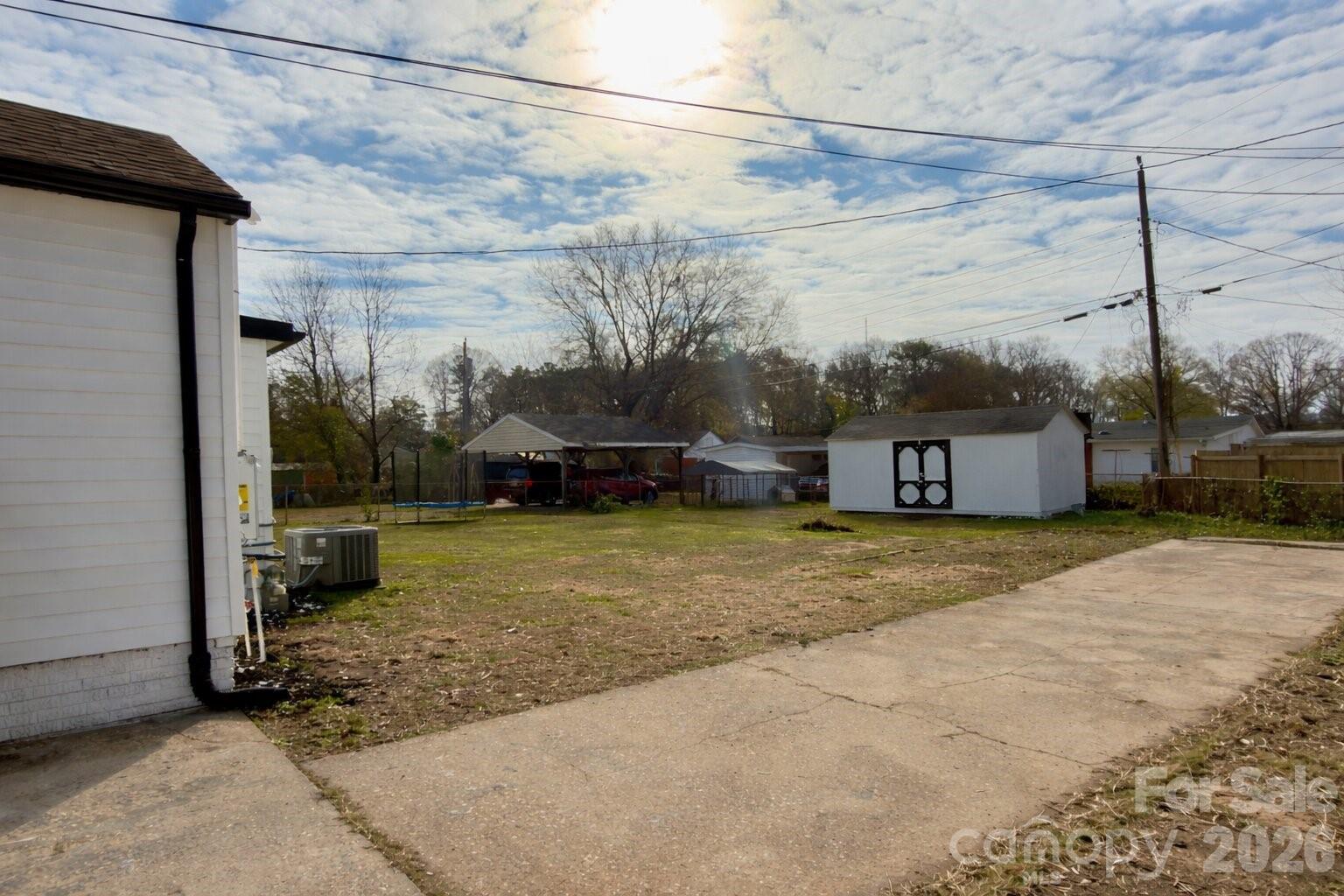 1033 Tracy Dr, Charlotte, NC 28217