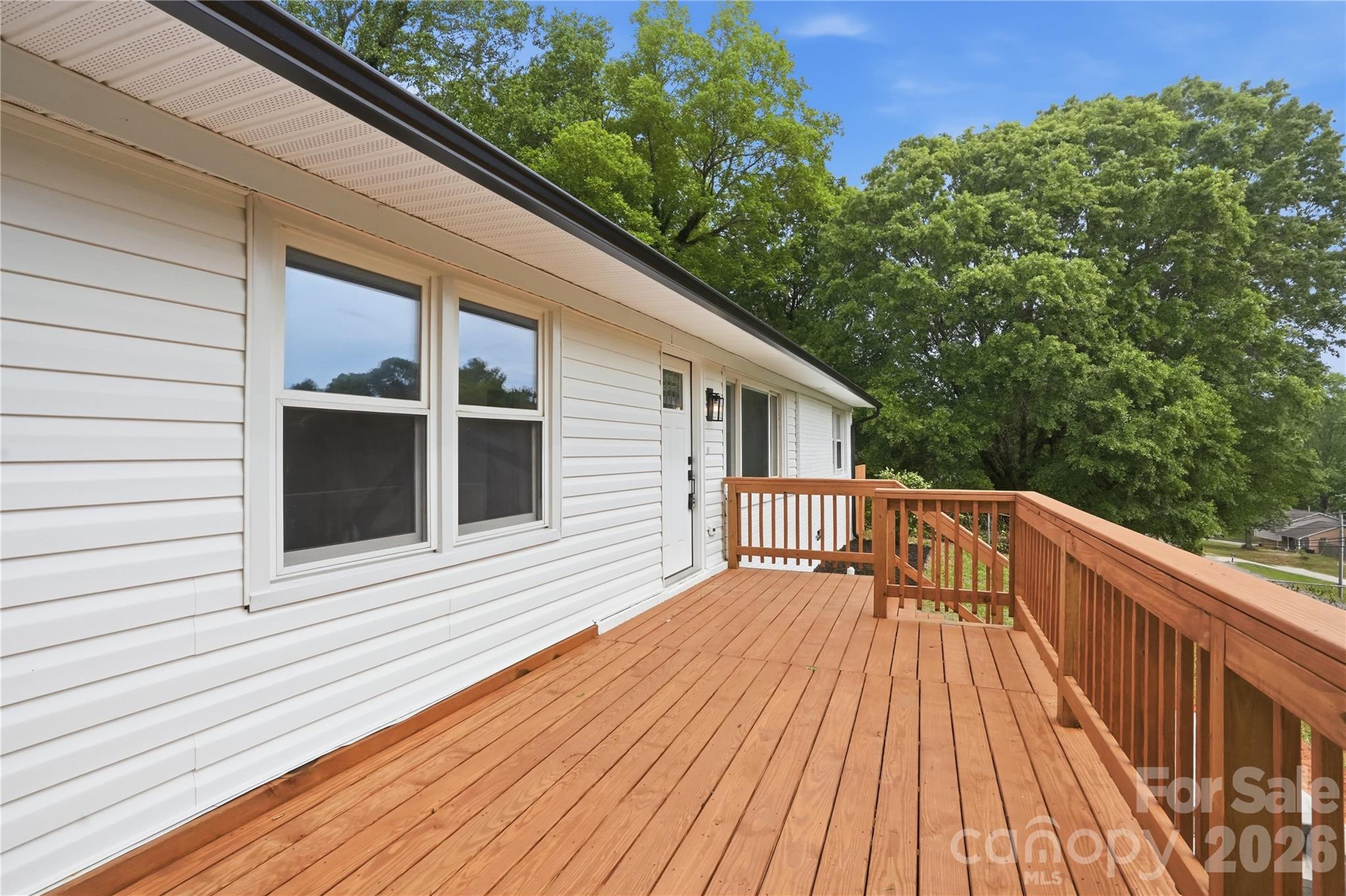 921 Green Circle Dr, Gastonia, NC 28054