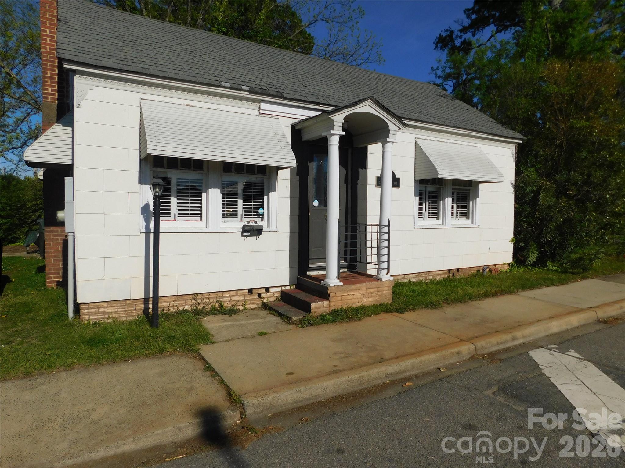 221 S Charlotte Ave, Rock Hill, SC 29730