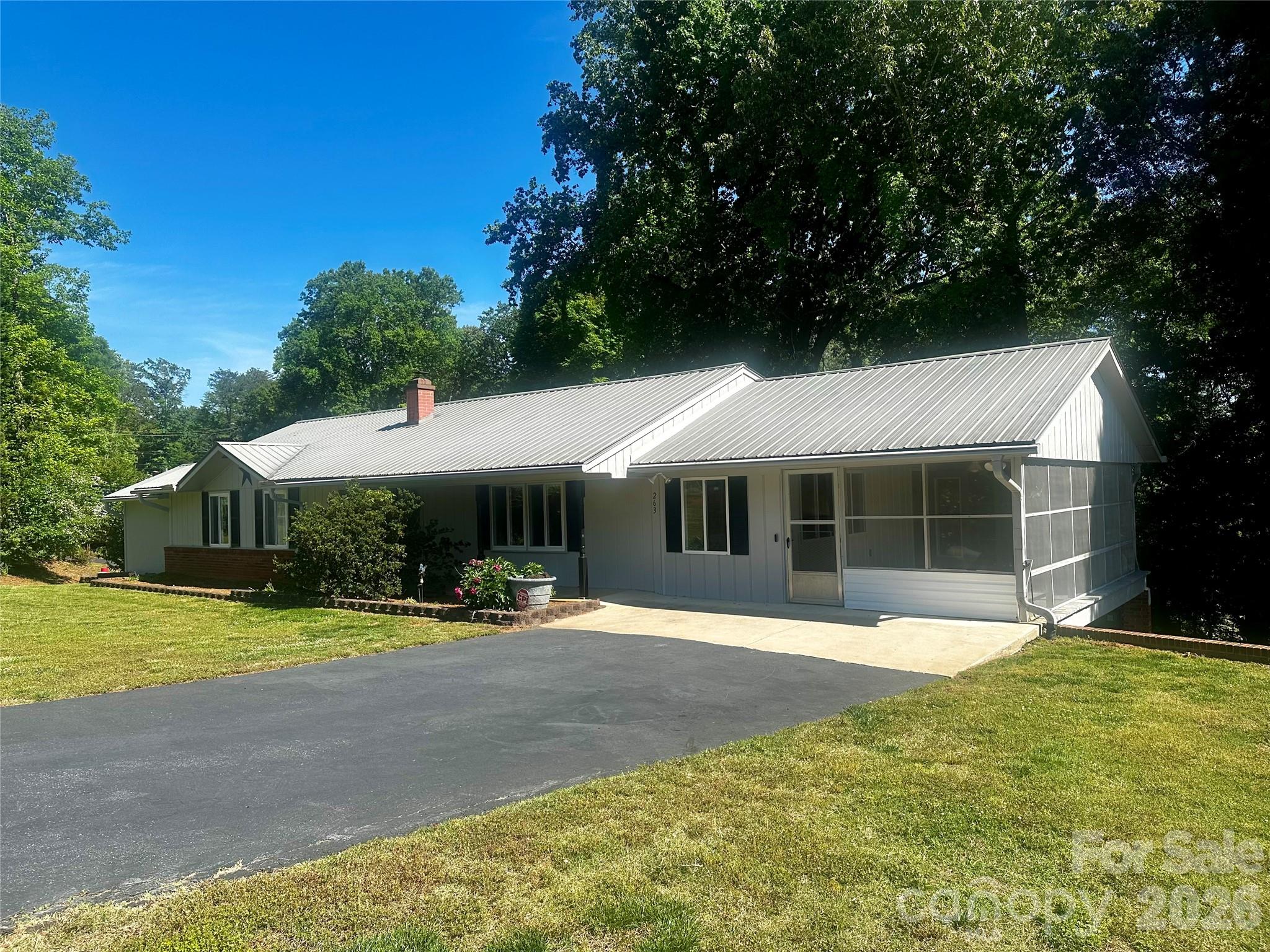 263 Spring Shore Rd, Statesville, NC 28677