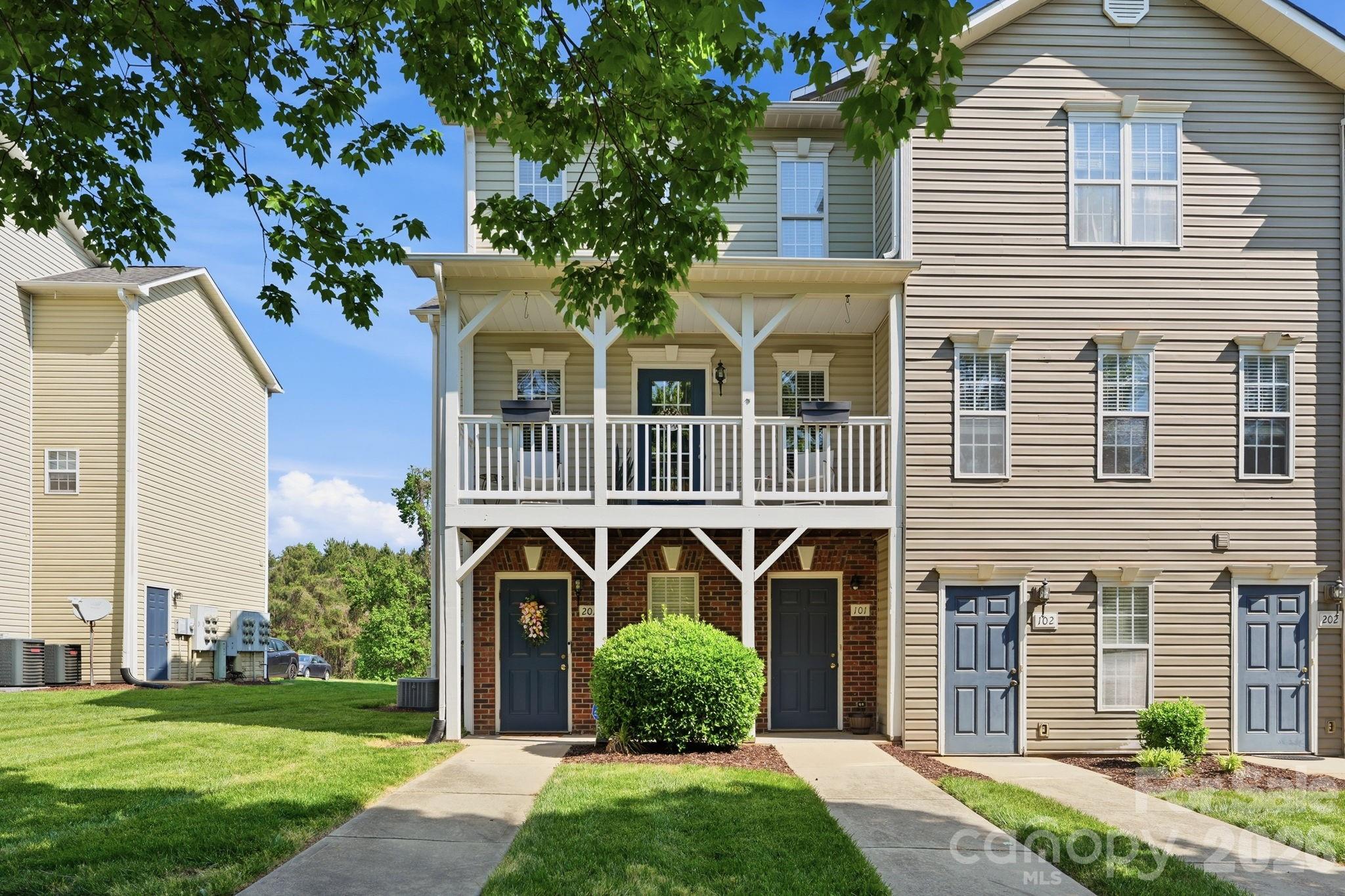 119 Steam Engine Dr #201, Mooresville, NC 28115