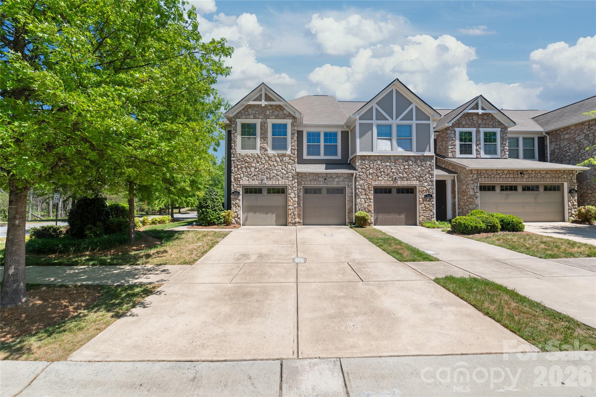 5662 Stonewells Dr, Charlotte, NC 28278