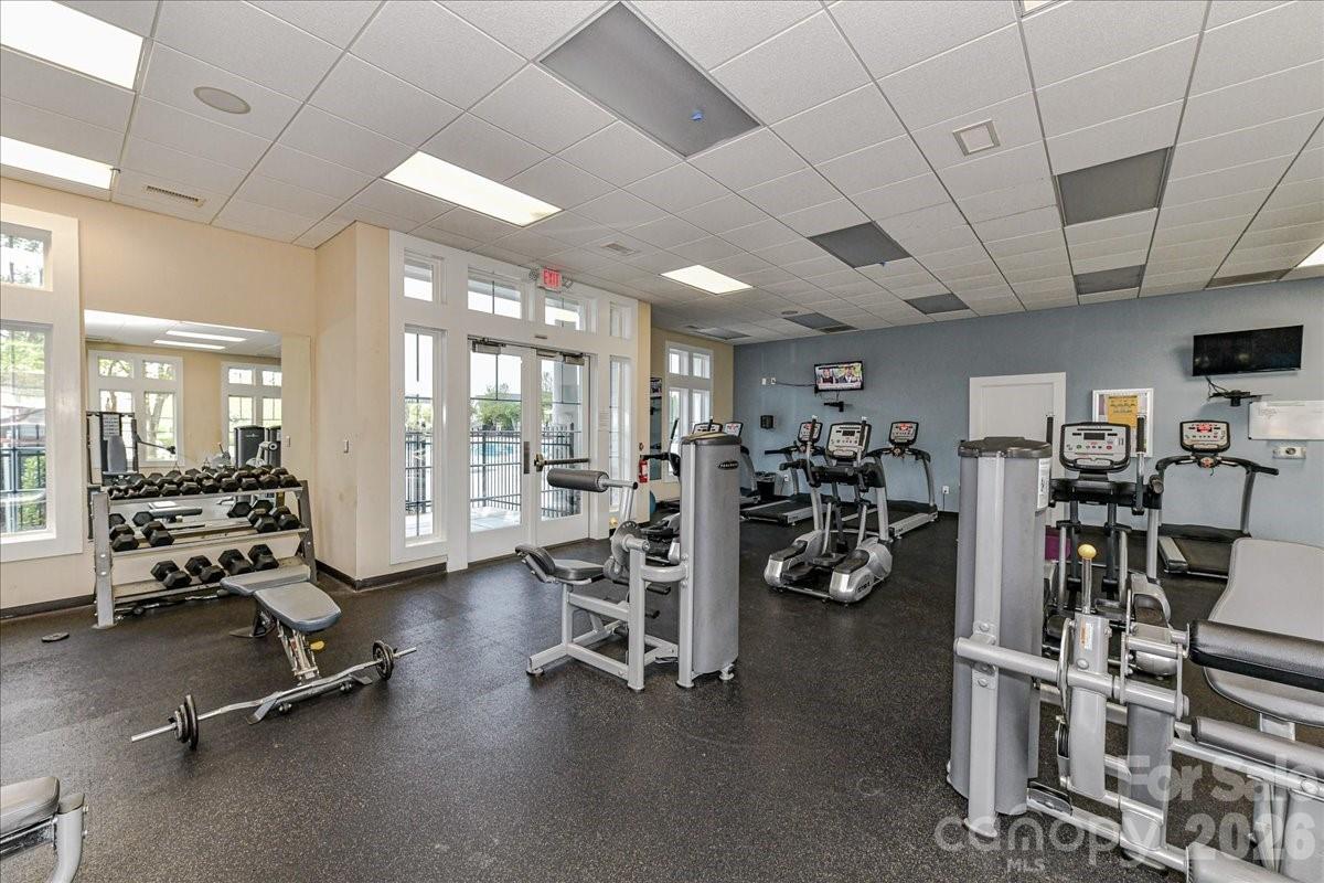 6453 Silver Star Ln, Charlotte, NC 28210