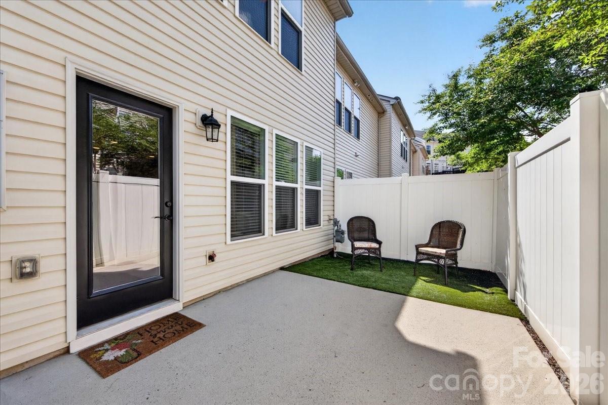 6453 Silver Star Ln, Charlotte, NC 28210