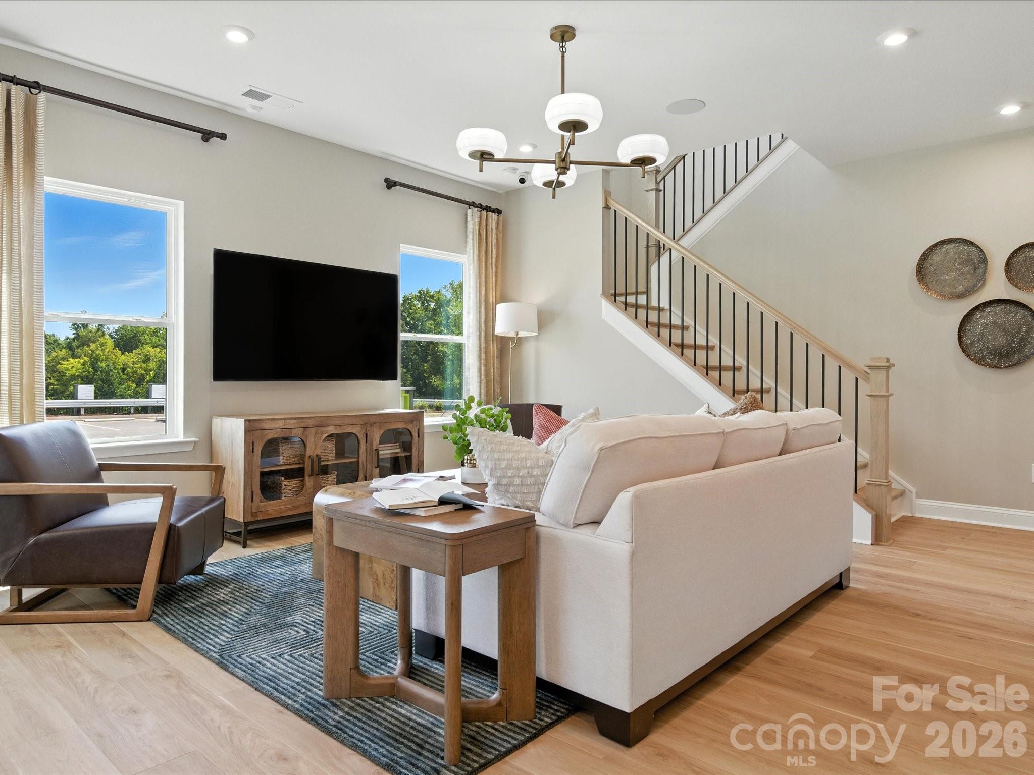8328 Discovery Ln, Charlotte, NC 28216