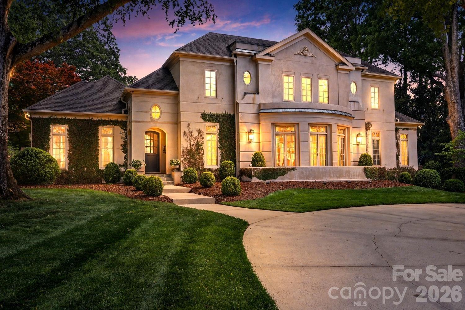 2301 Queens Rd E, Charlotte, NC 28207