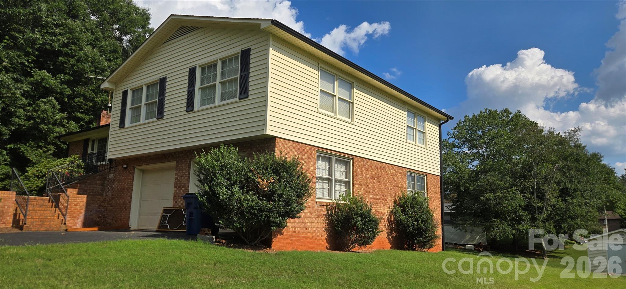 131 N Morvue Loop N, Statesville, NC 28625