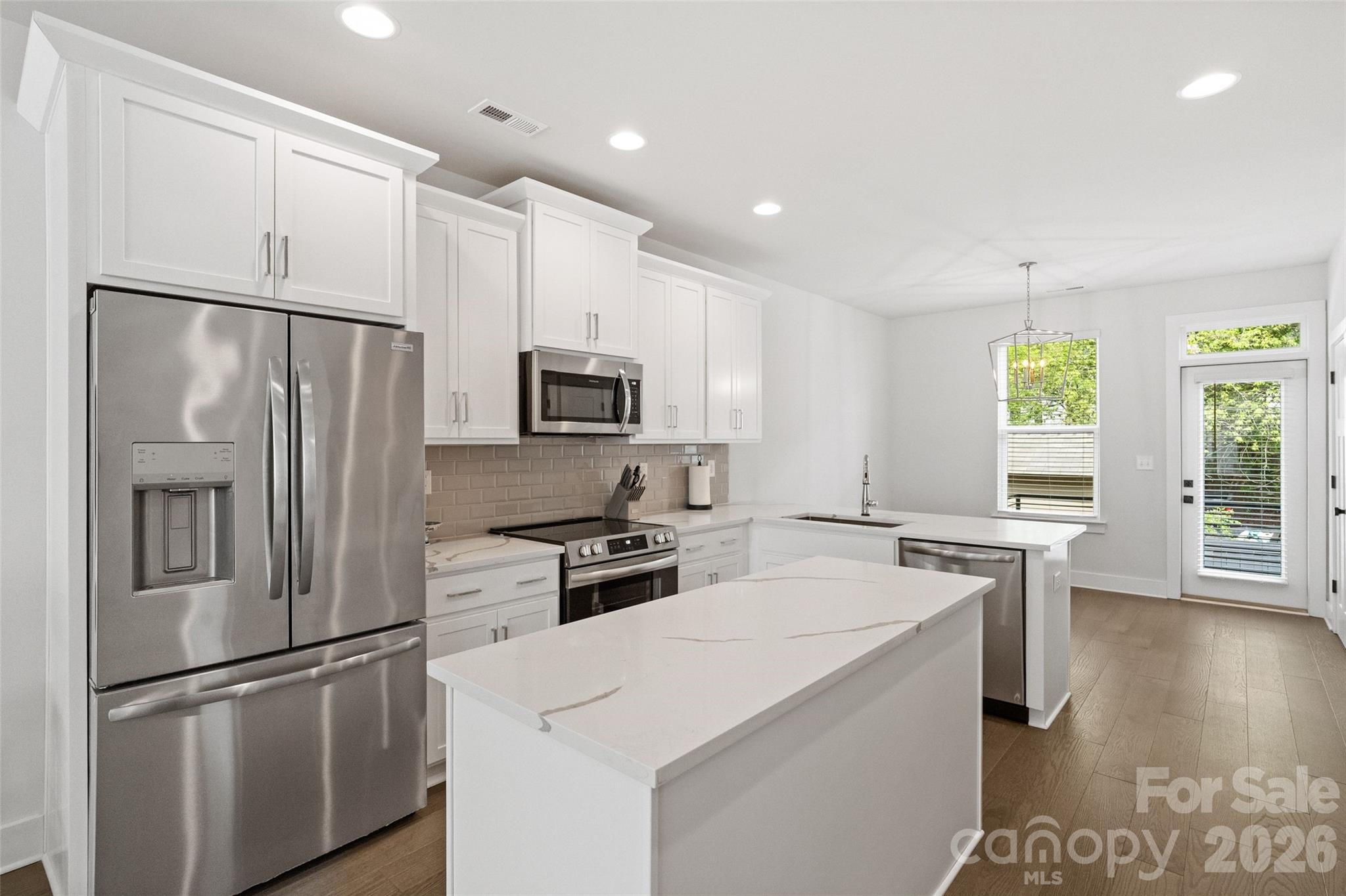 5040 York Park Ln, Charlotte, NC 28217