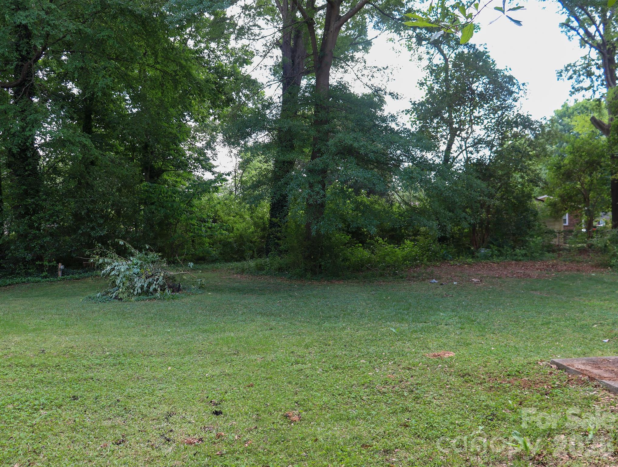 1006 Iris Dr, Gastonia, NC 28056