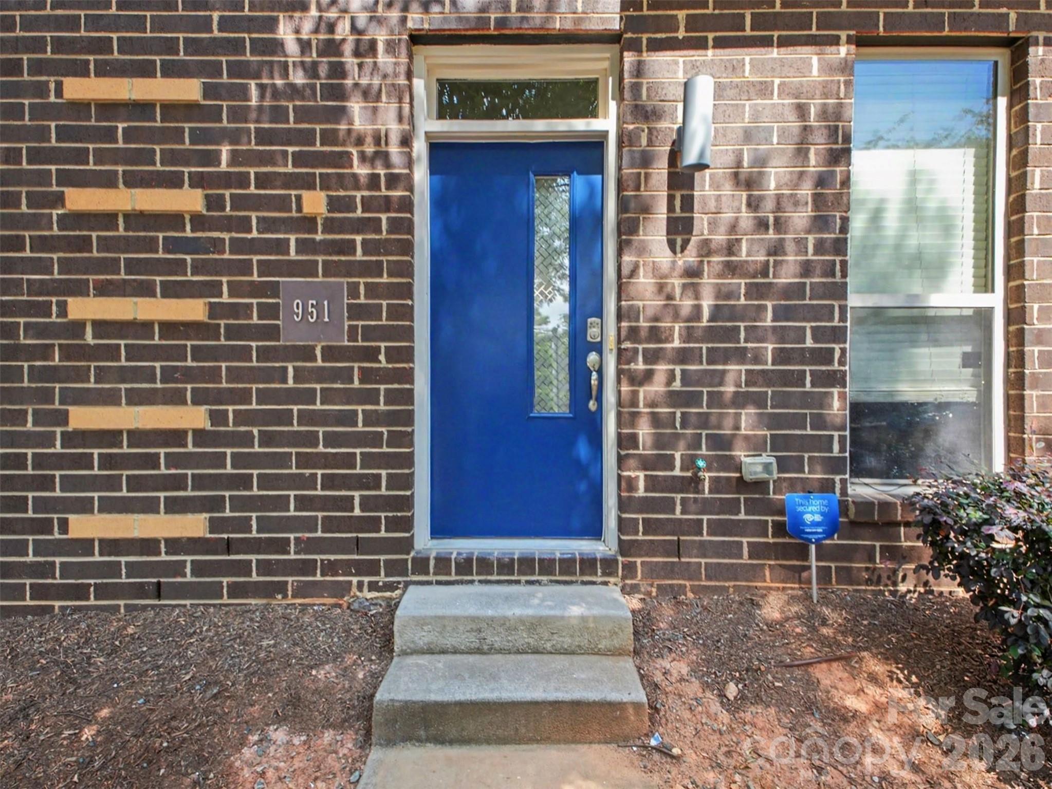 951 Warren Burgess Ln, Charlotte, NC 28205