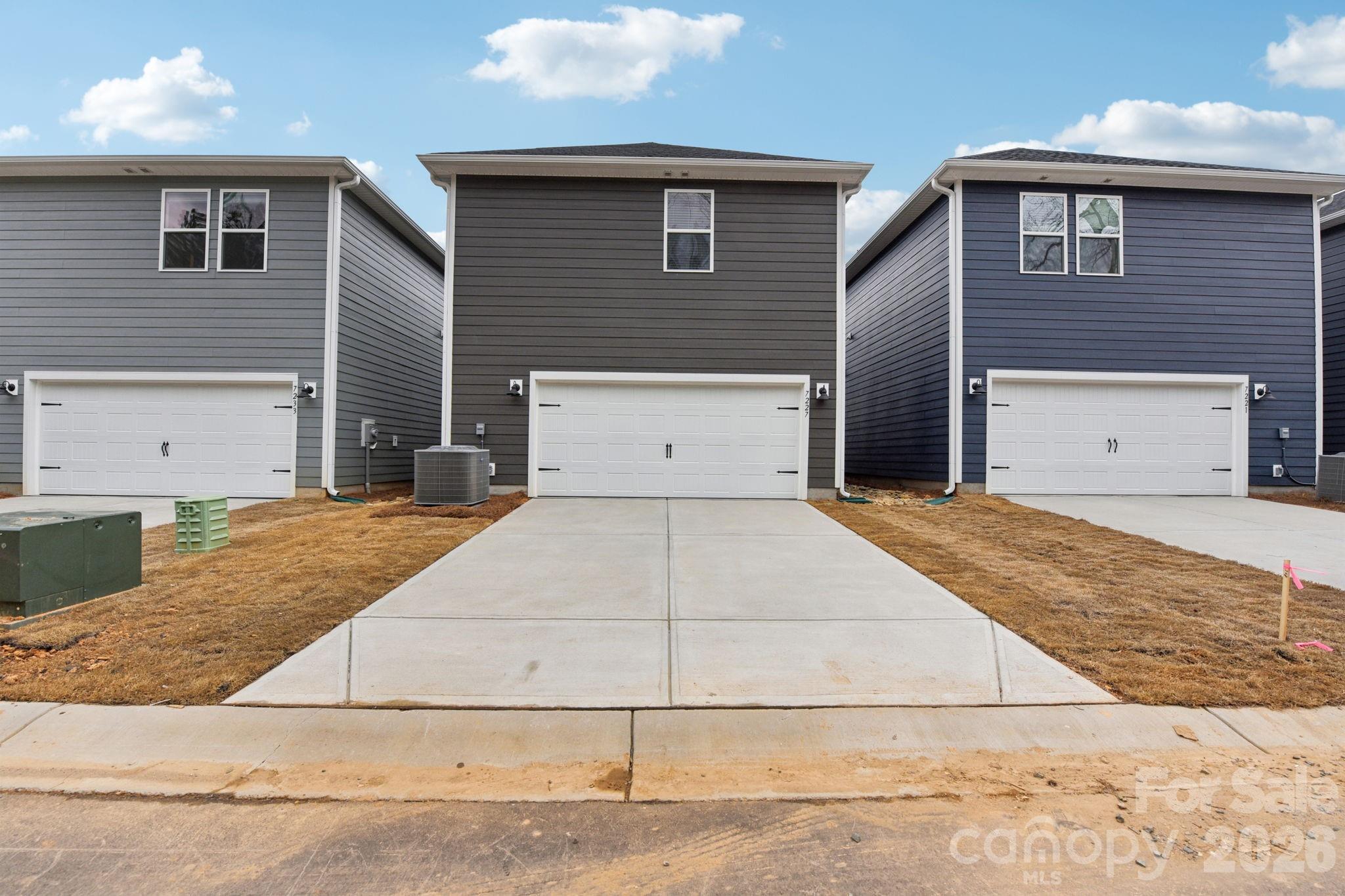 7268 Yardley St, Gastonia, NC 28056
