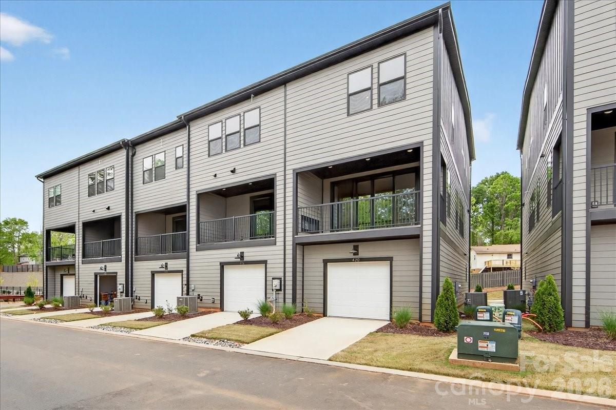 420 Old Town Village Rd, Waxhaw, NC 28173