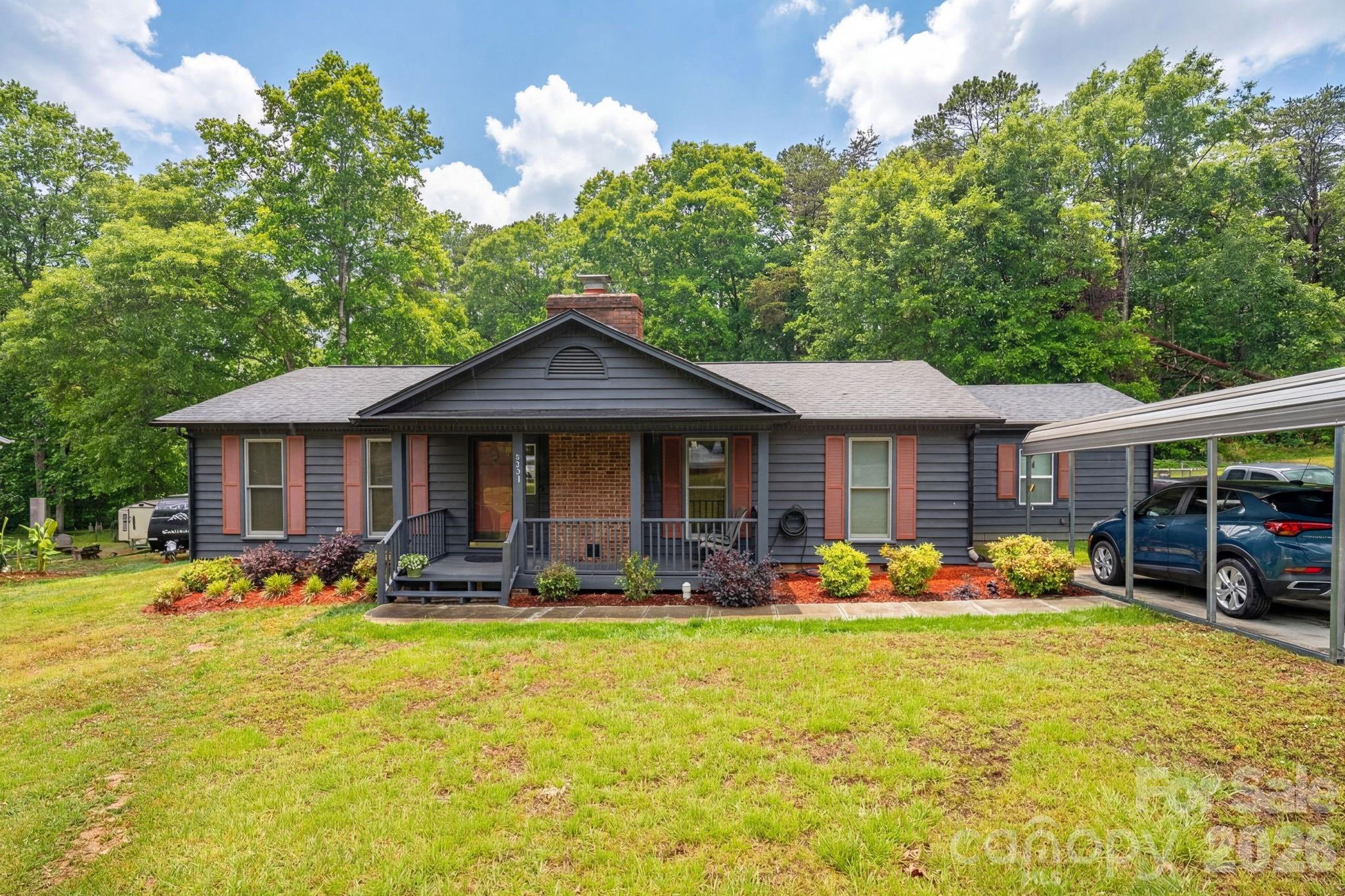 1841 Oak Hollow Rd, Gastonia, NC 28054