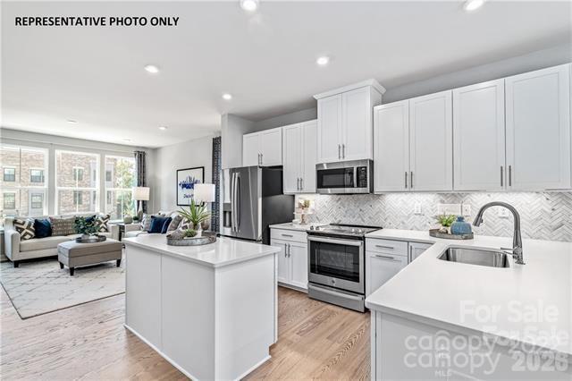 2021 Ashmore Square Rd, Charlotte, NC 28262