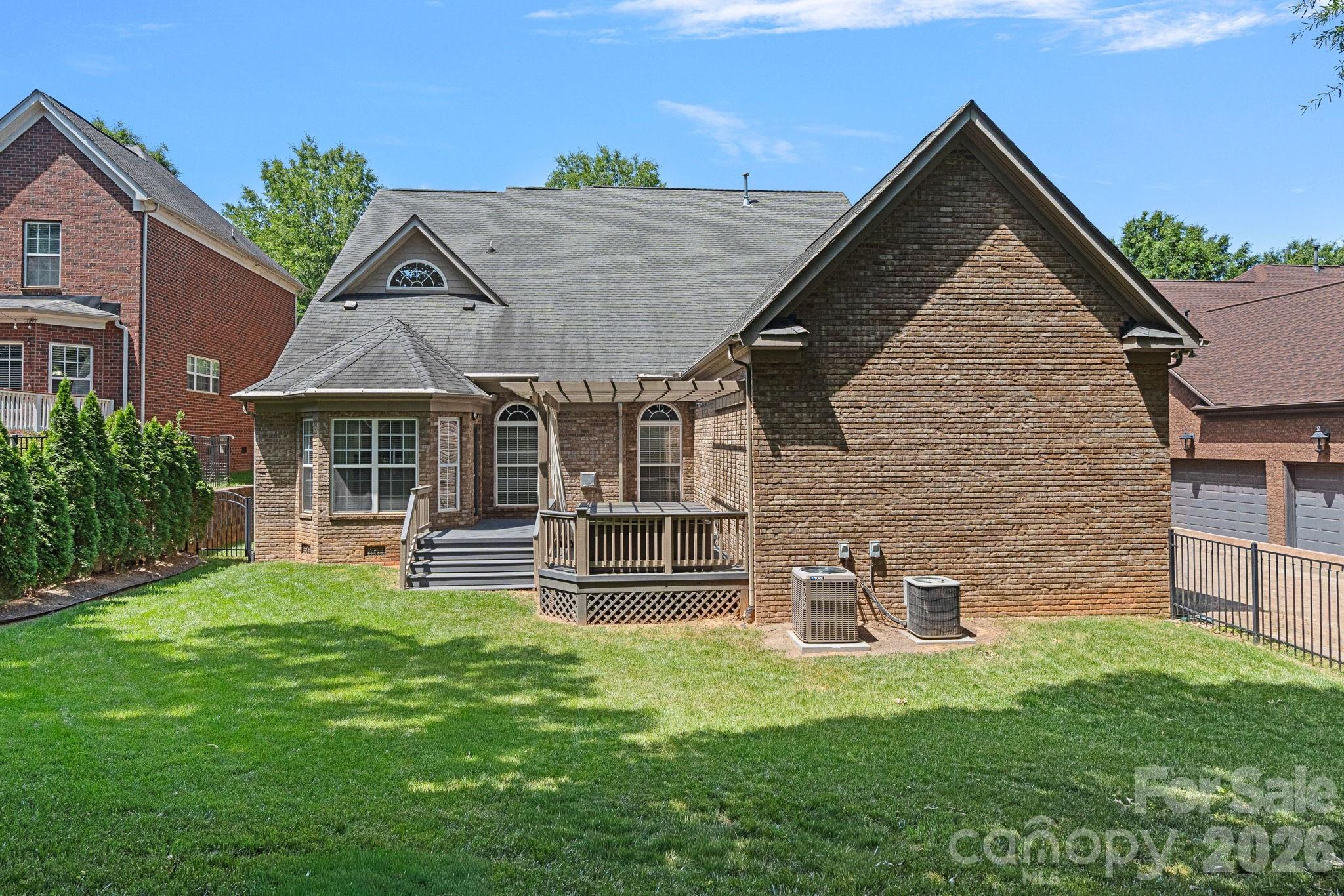 11215 Warfield Ave, Huntersville, NC 28078