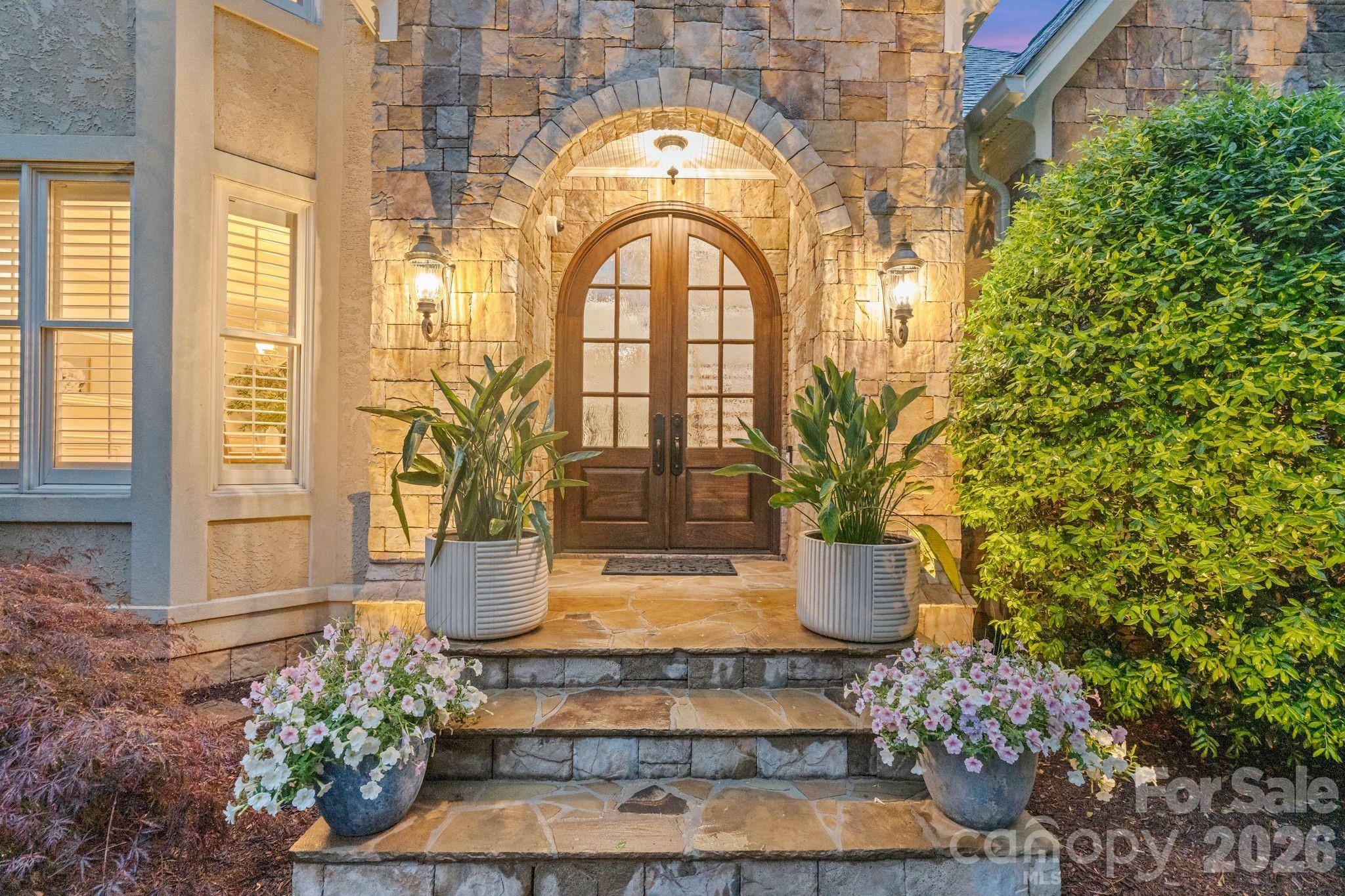 106 Hadley Harbor Ct, Mooresville, NC 28117