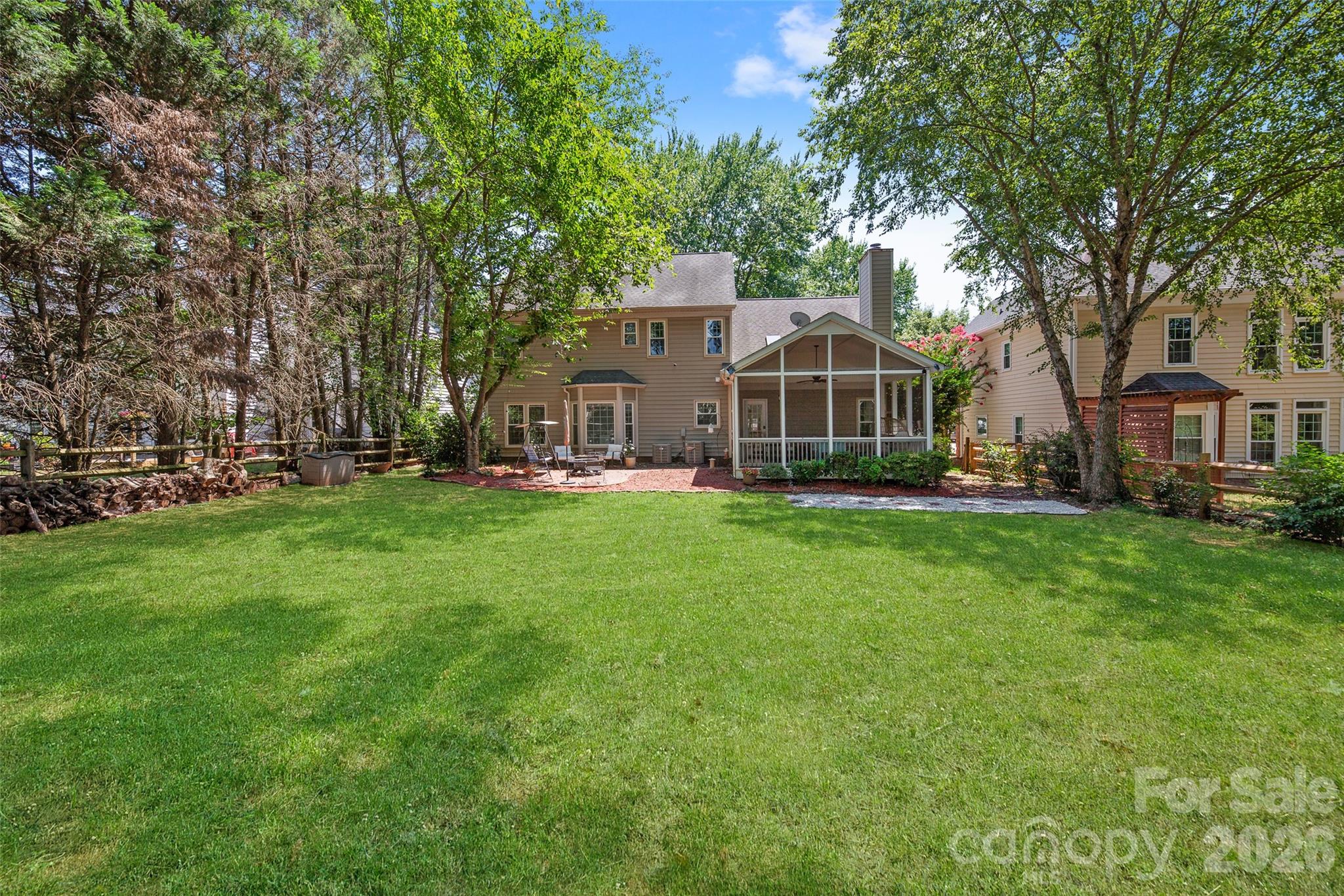 8906 Glade Ct, Huntersville, NC 28078