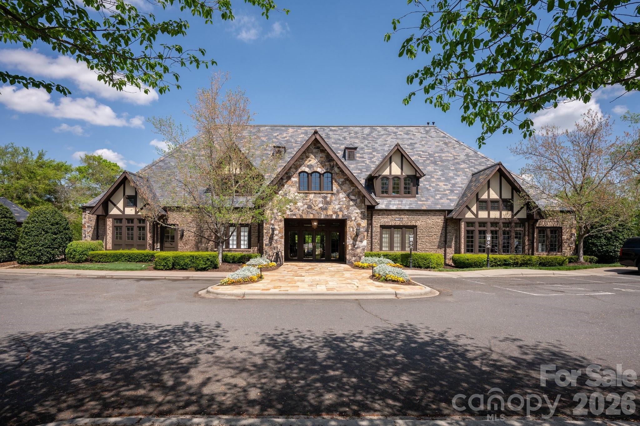 504 Bear Paw Dr, Waxhaw, NC 28173