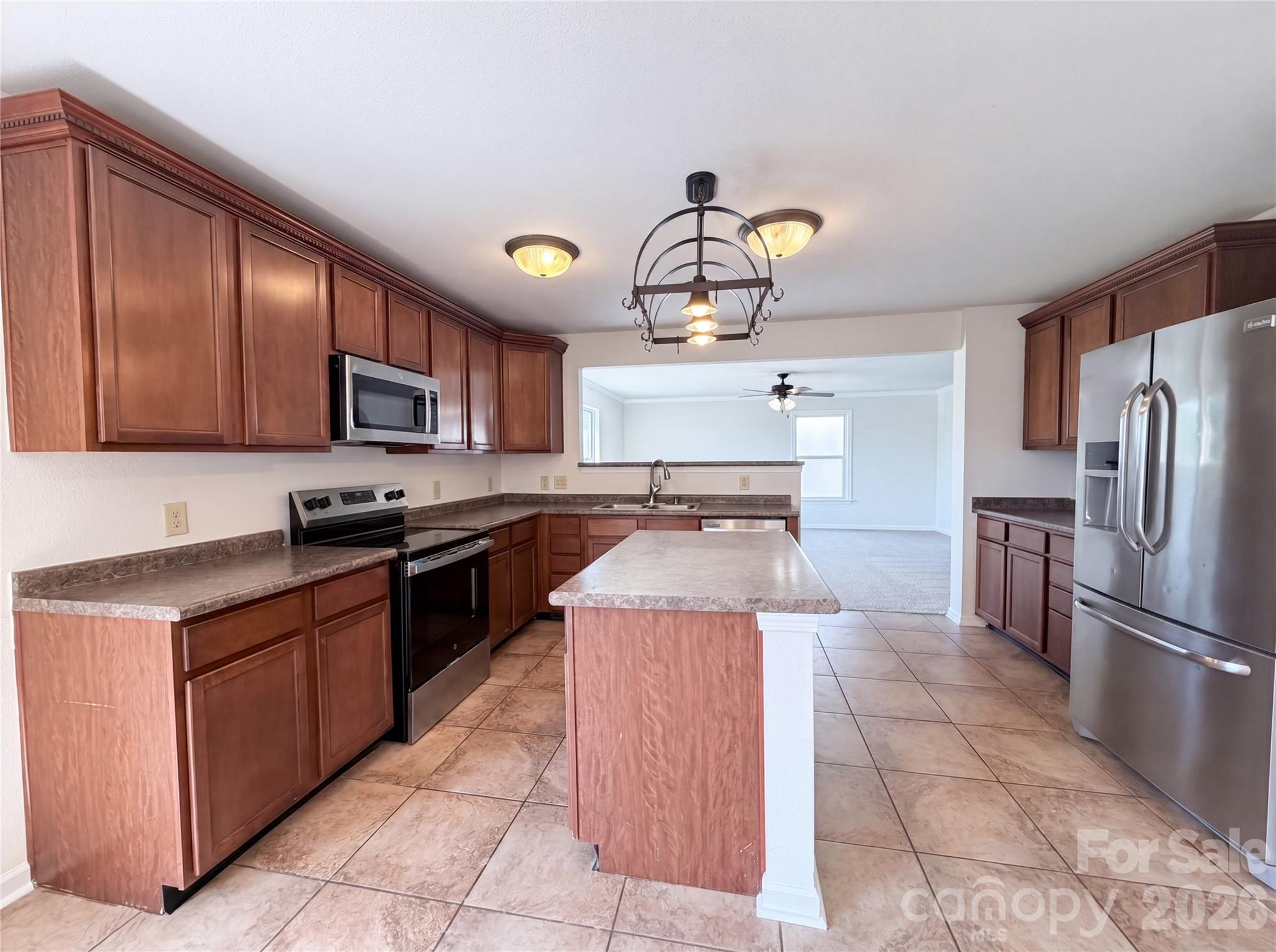 185 Boiling Brook Dr, Statesville, NC 28625