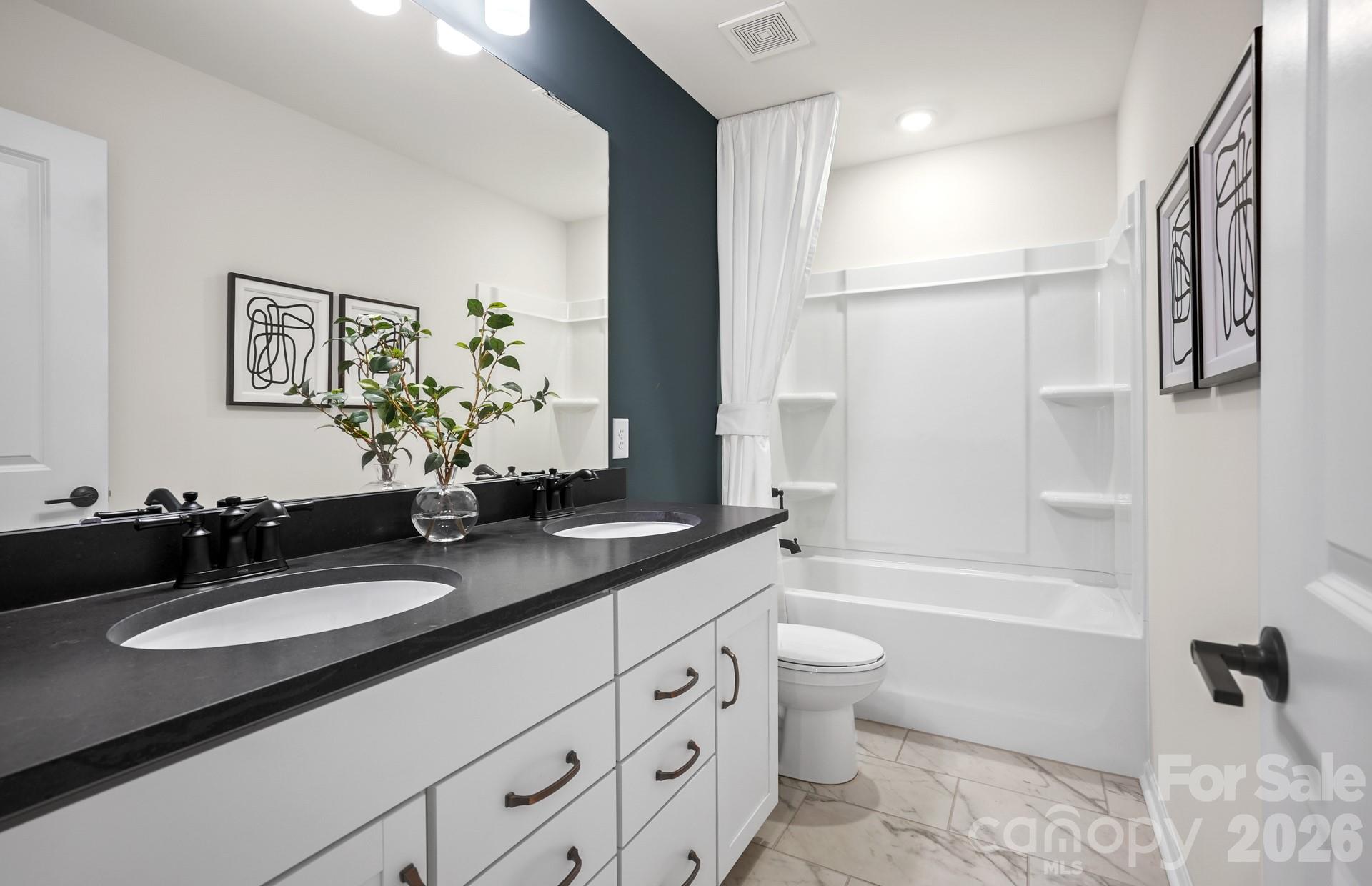 5642 Bay Rock Rd, Charlotte, NC 28215