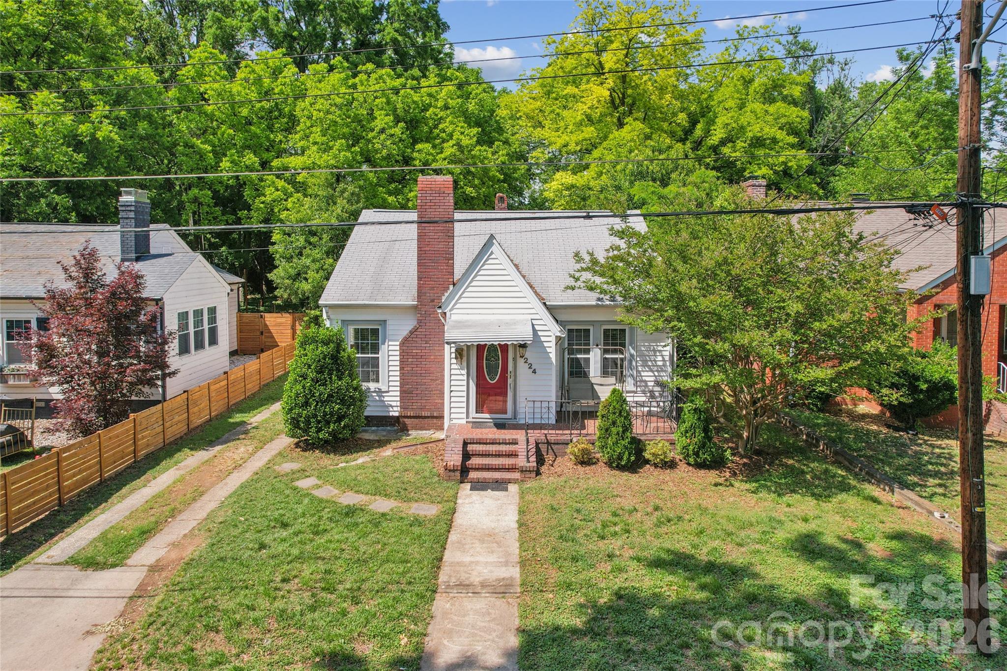 2224 Dundeen St, Charlotte, NC 28216