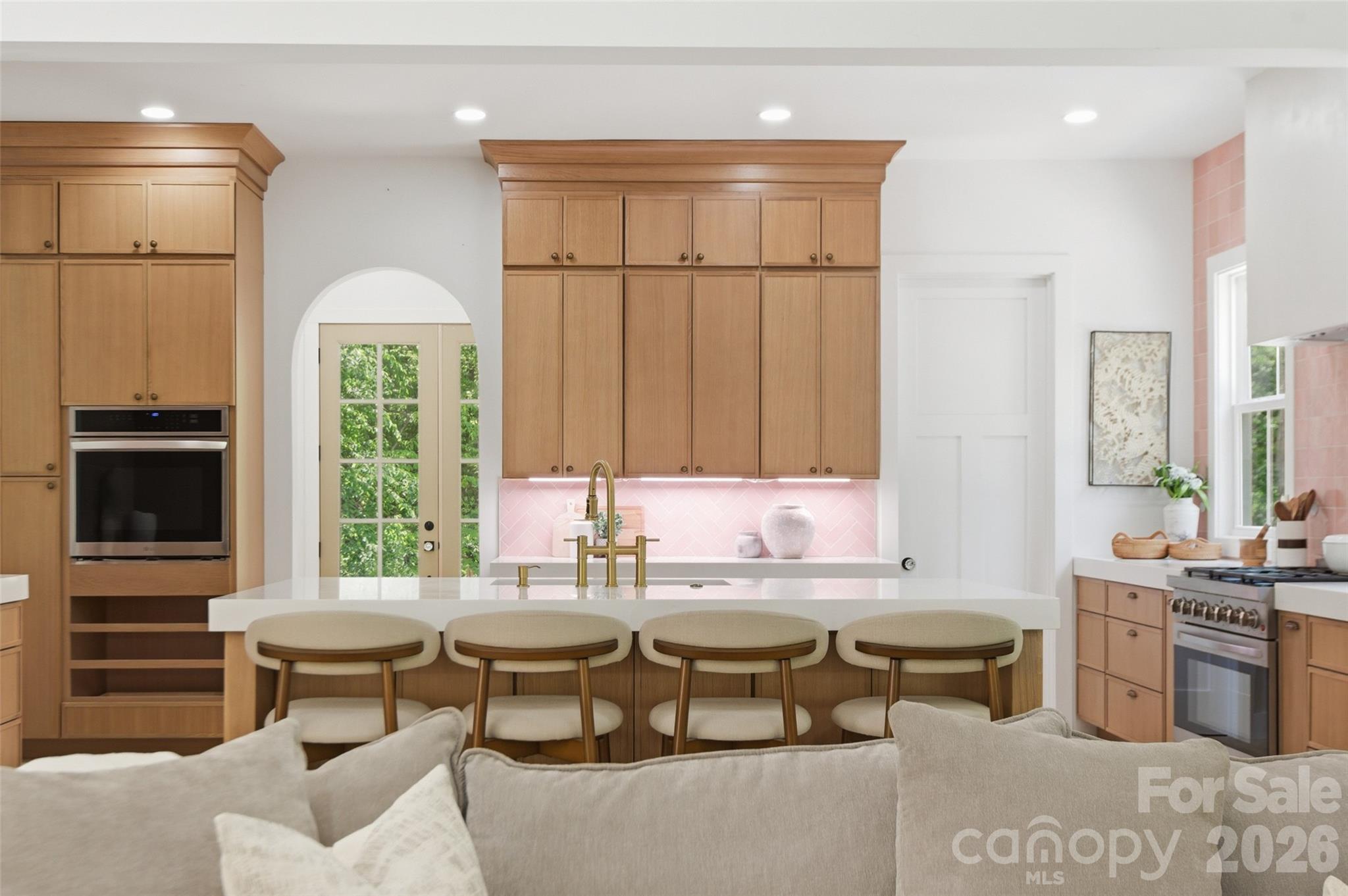 1325 Gateshead Ln, Matthews, NC 28105