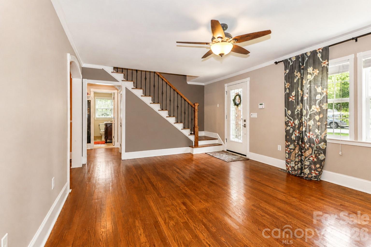 820 Woodland Rd, Statesville, NC 28677