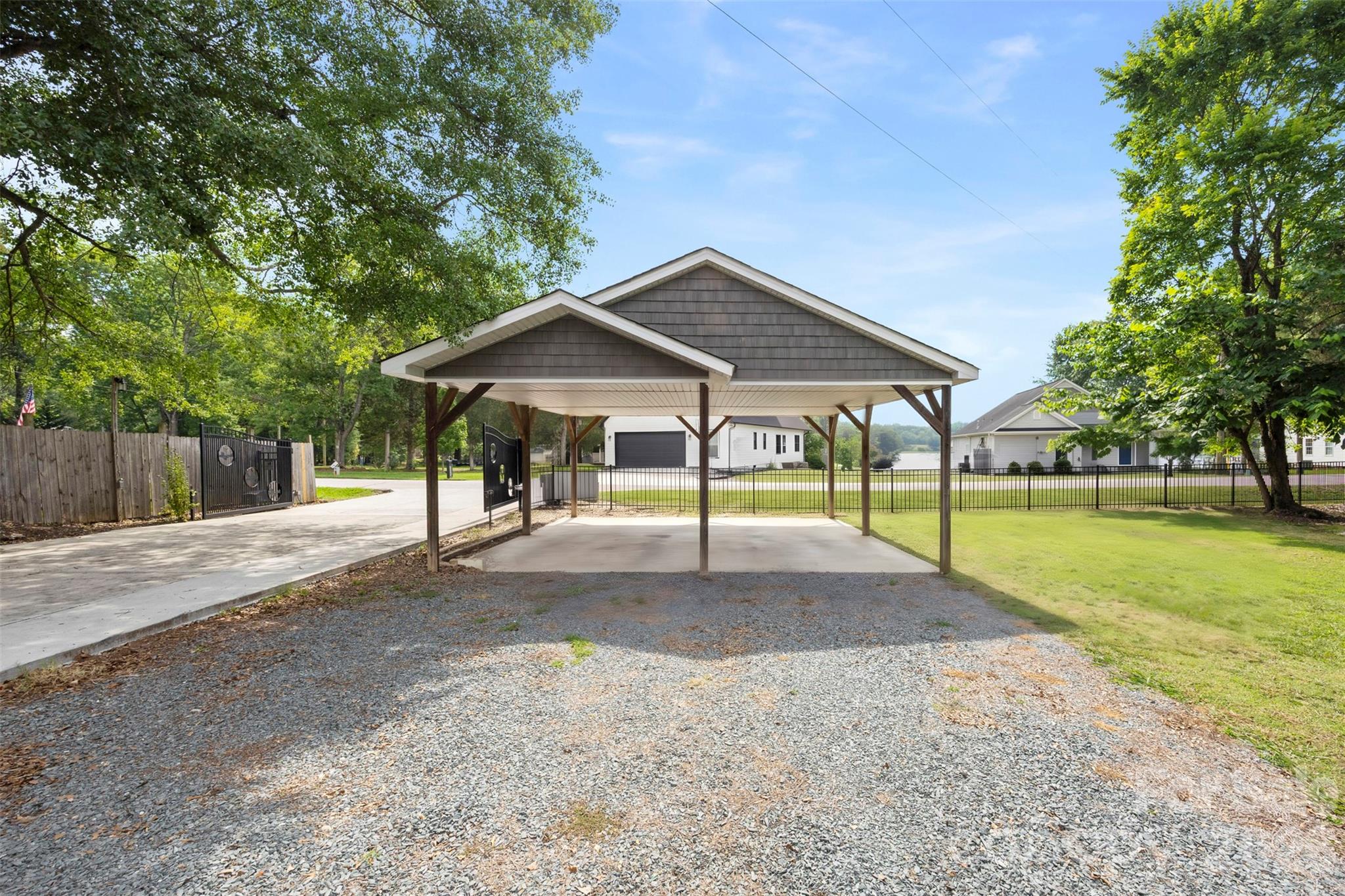 5555 Riverfront Rd, Lake Wylie, SC 29710
