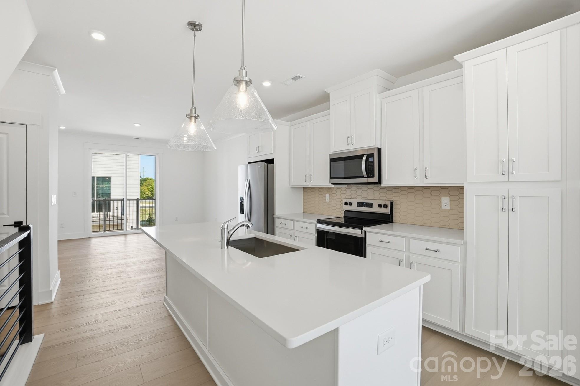 1135 Kokomo Ln, Charlotte, NC 28206