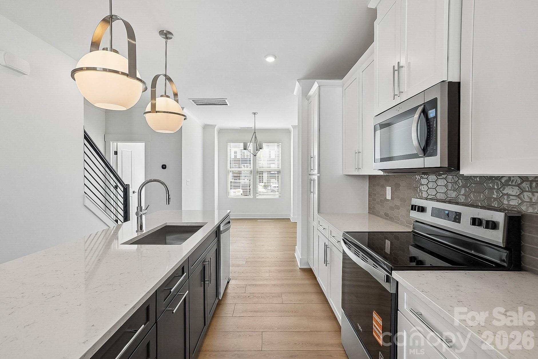 1120 Kokomo Ln, Charlotte, NC 28206