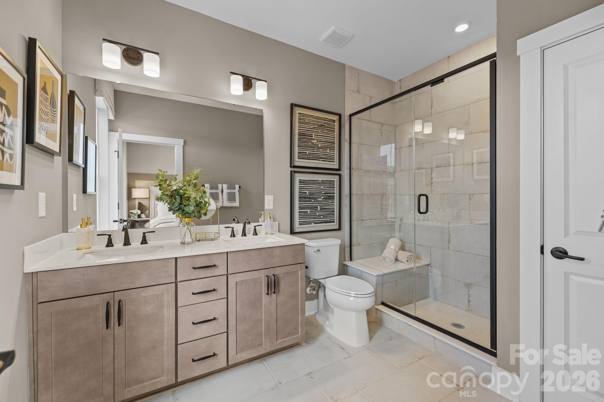 3126 Middle St, Charlotte, NC 28278