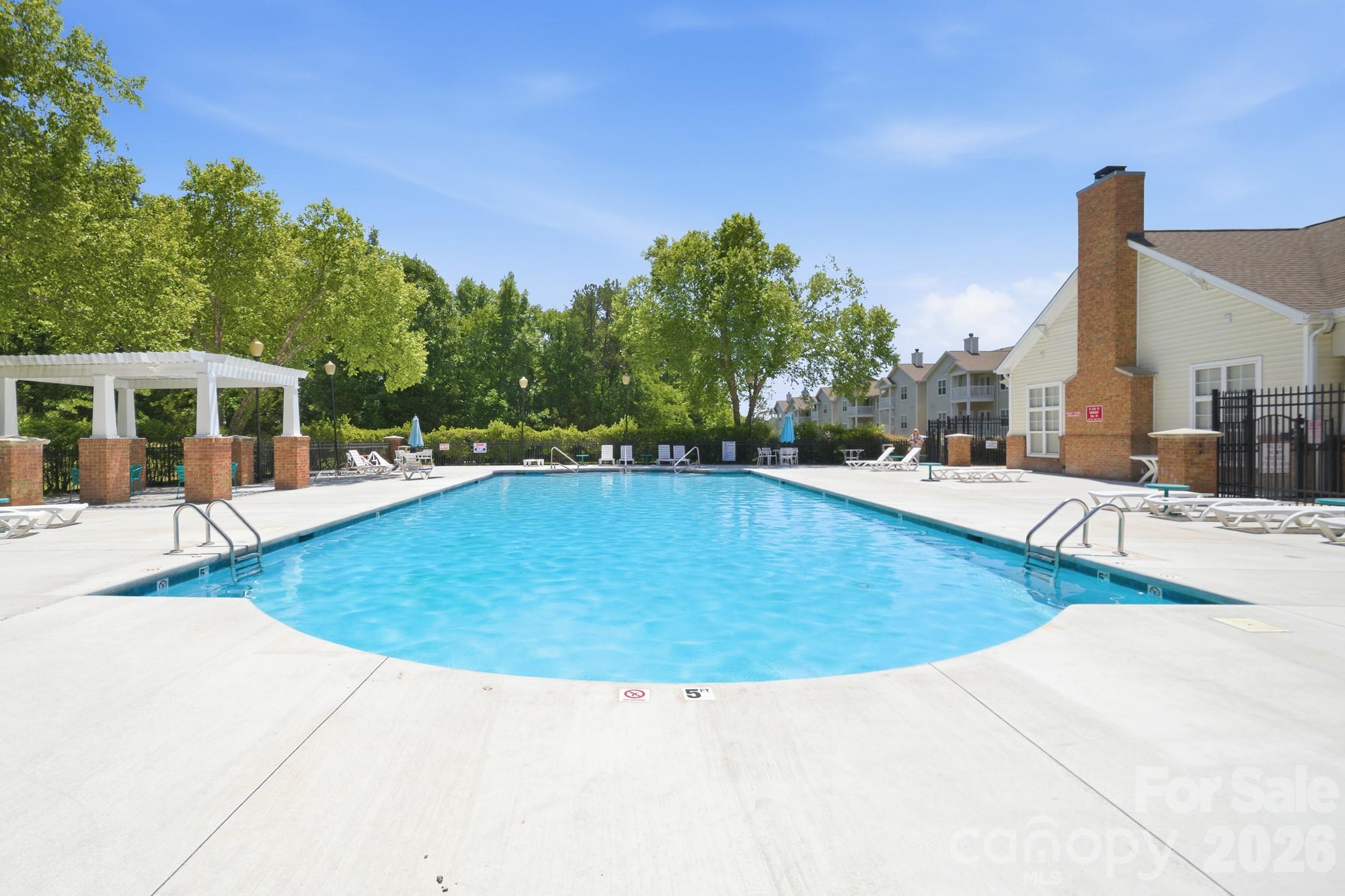 9976 Hyde Glen Ct, Charlotte, NC 28262
