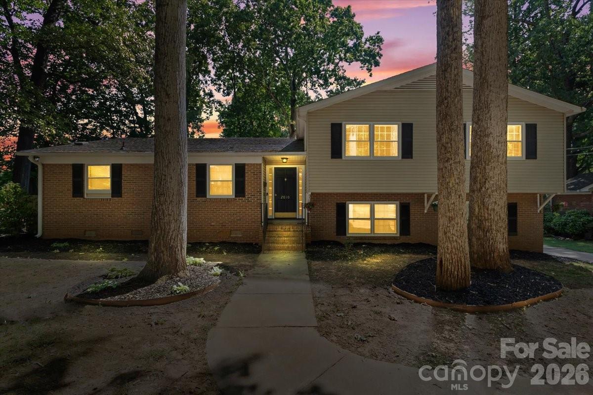 2010 Saratoga Dr #5, Gastonia, NC 28056