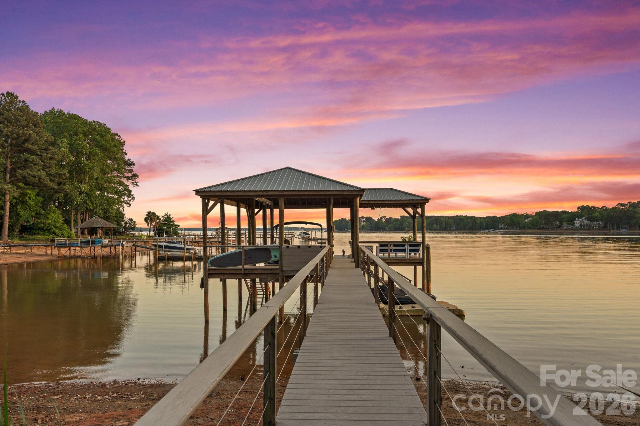 107 Beachview Dr, Mooresville, NC 28117