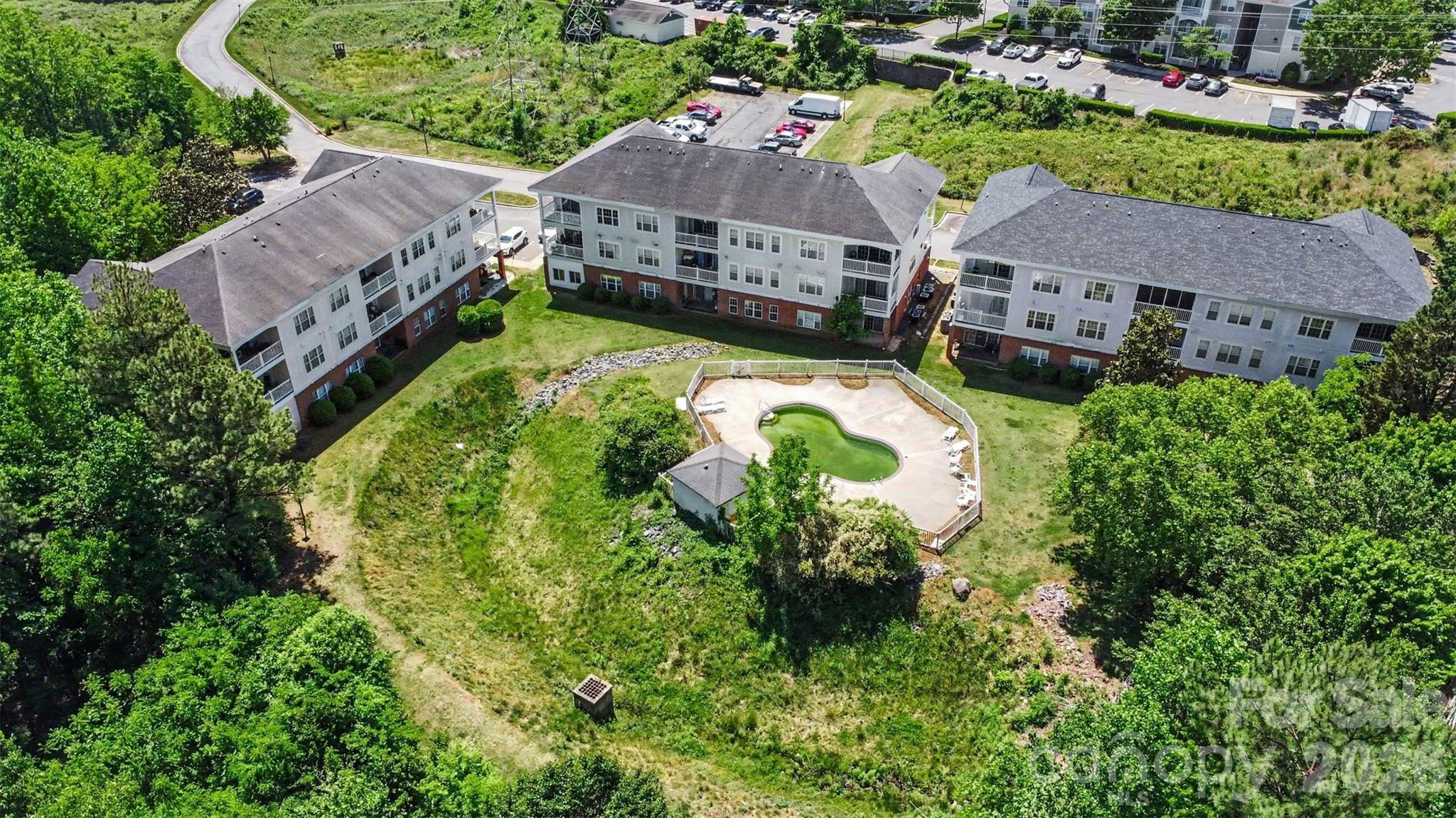 9241 Meadow Vista Rd, Charlotte, NC 28213