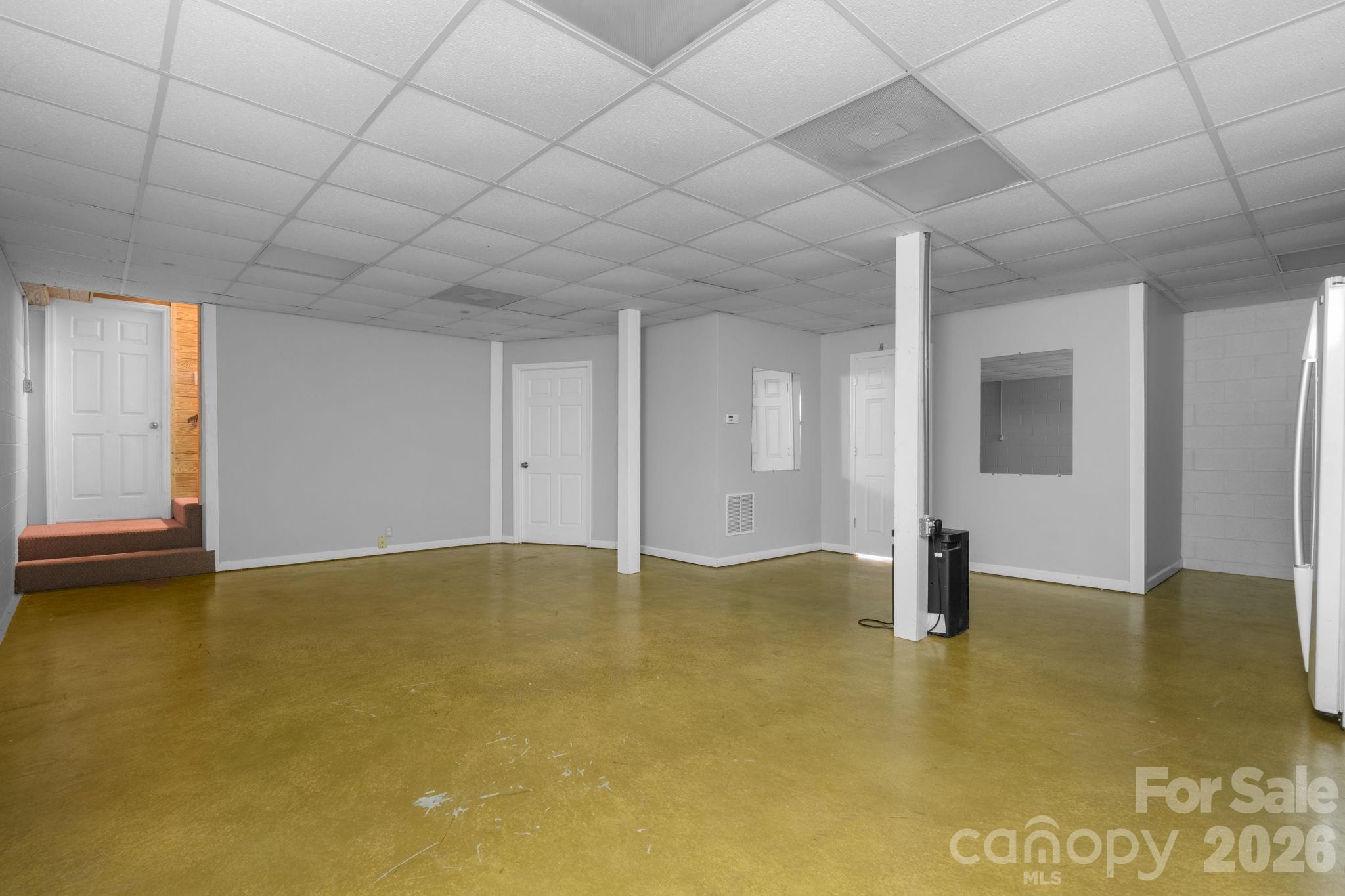 2025 34th Avenue Dr NE, Hickory, NC 28601