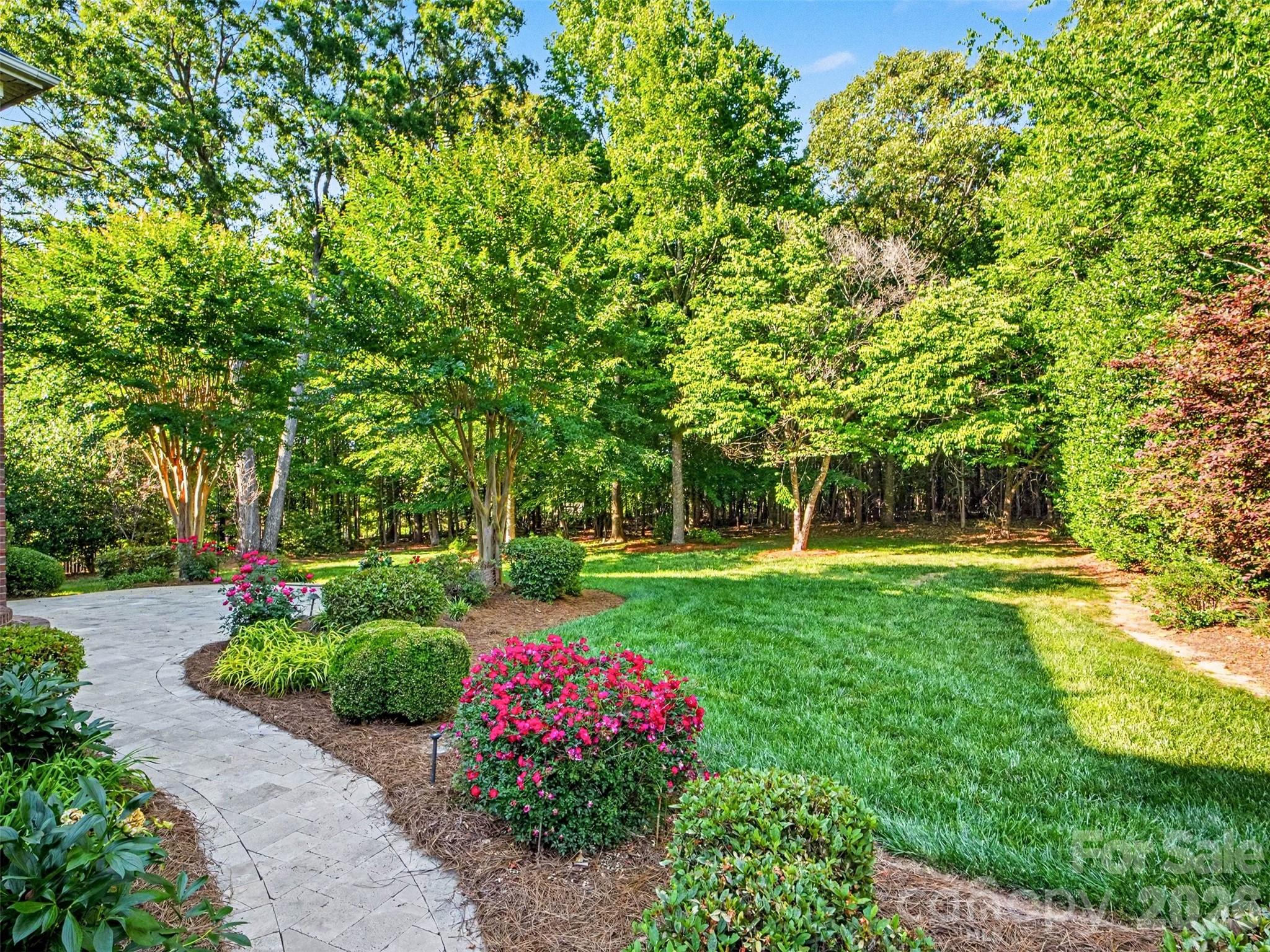 1311 Dobson Dr, Waxhaw, NC 28173