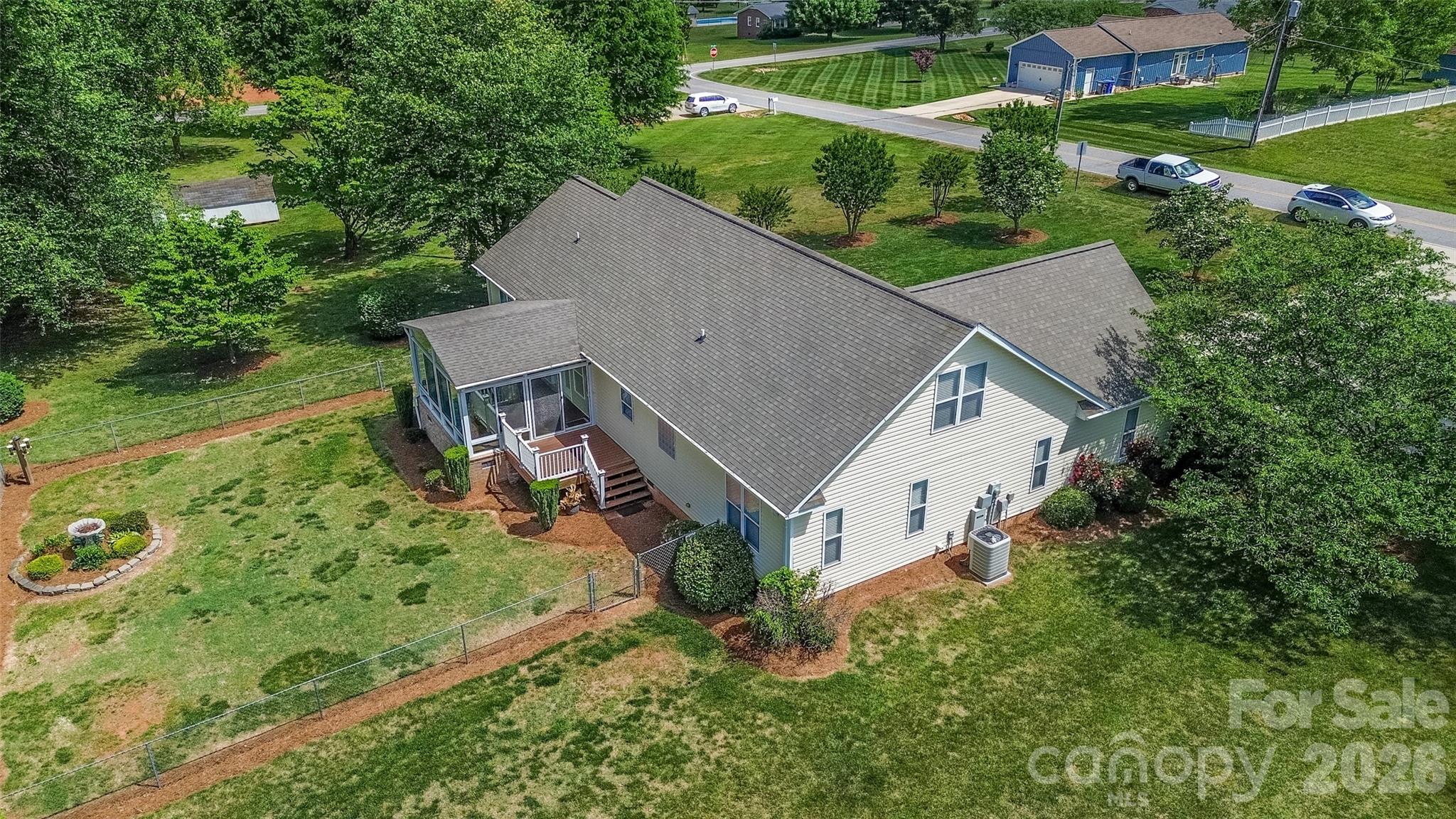 183 Devon Ln, Statesville, NC 28625