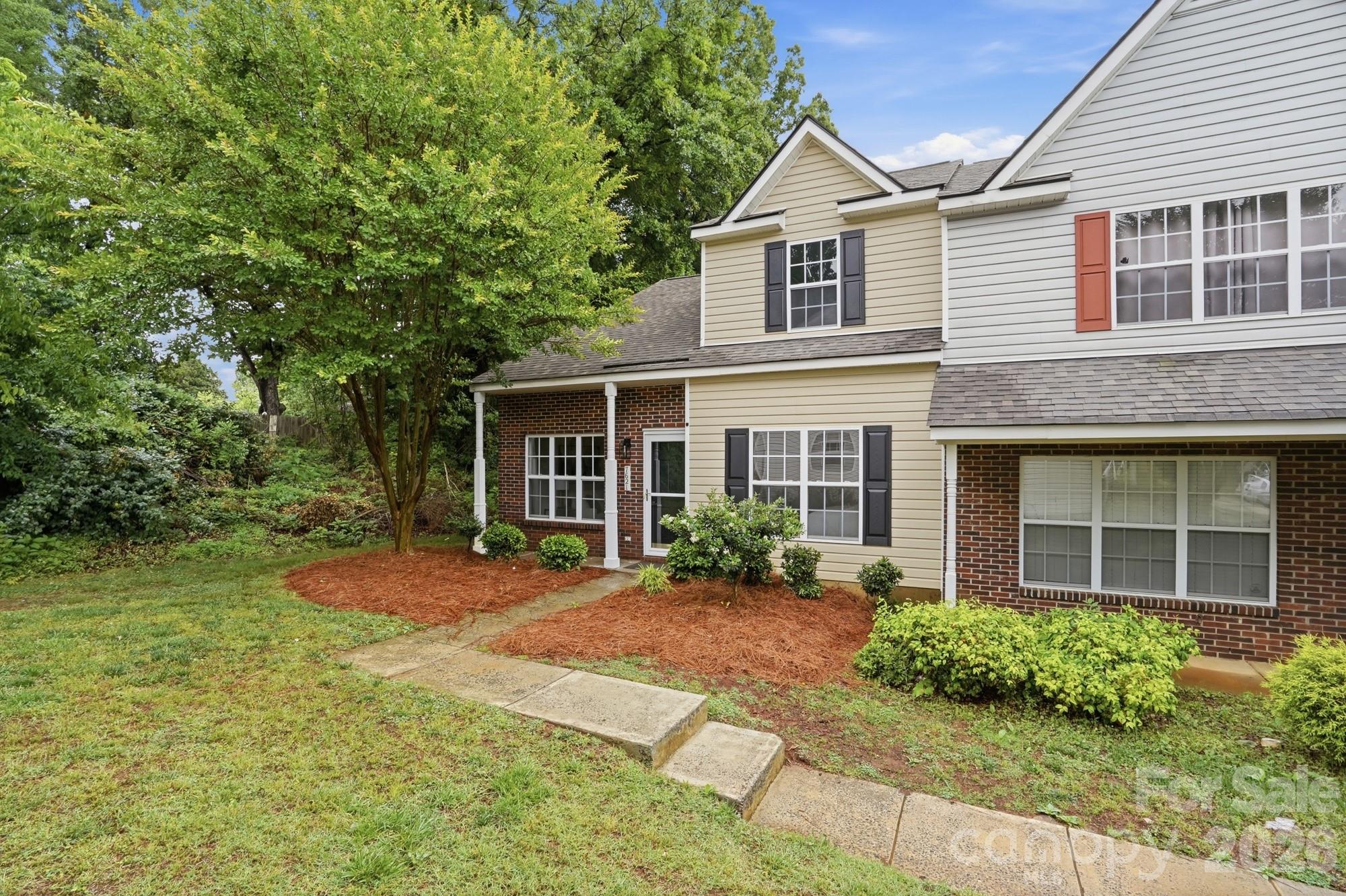 7621 Petrea Ln, Charlotte, NC 28227