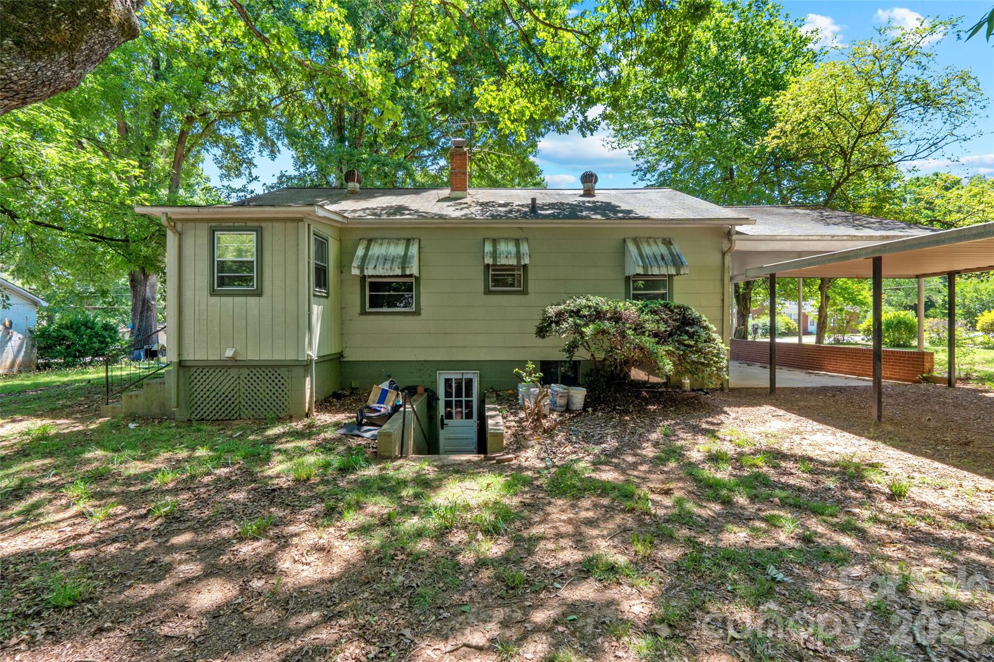 412 Eastside Dr, Statesville, NC 28625