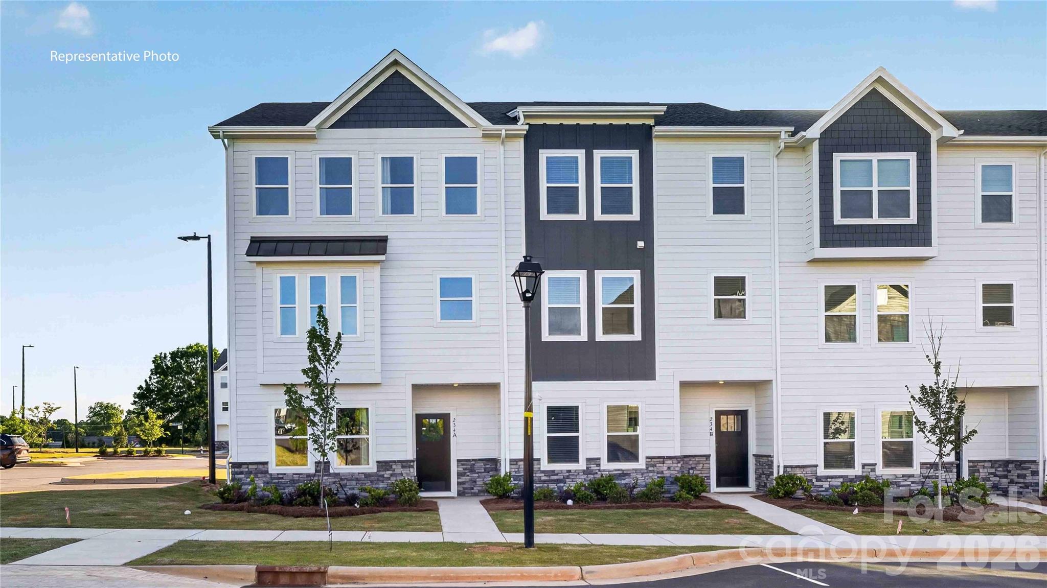 226 E Morehouse Ave #TWNH E, Mooresville, NC 28117