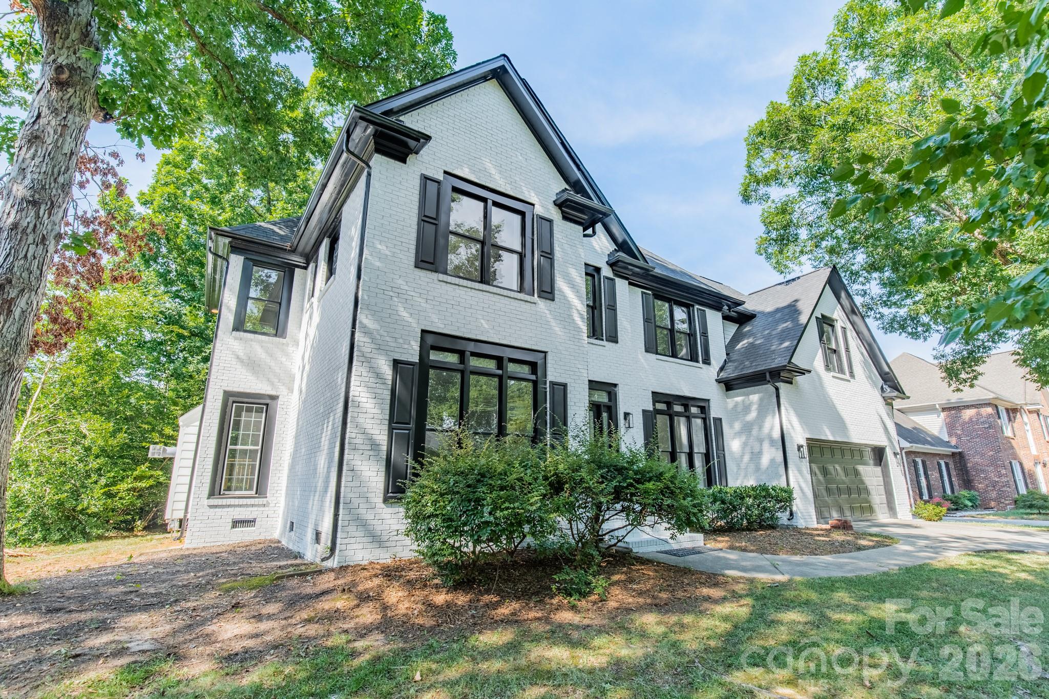11550 Falling Leaves Dr, Charlotte, NC 28277