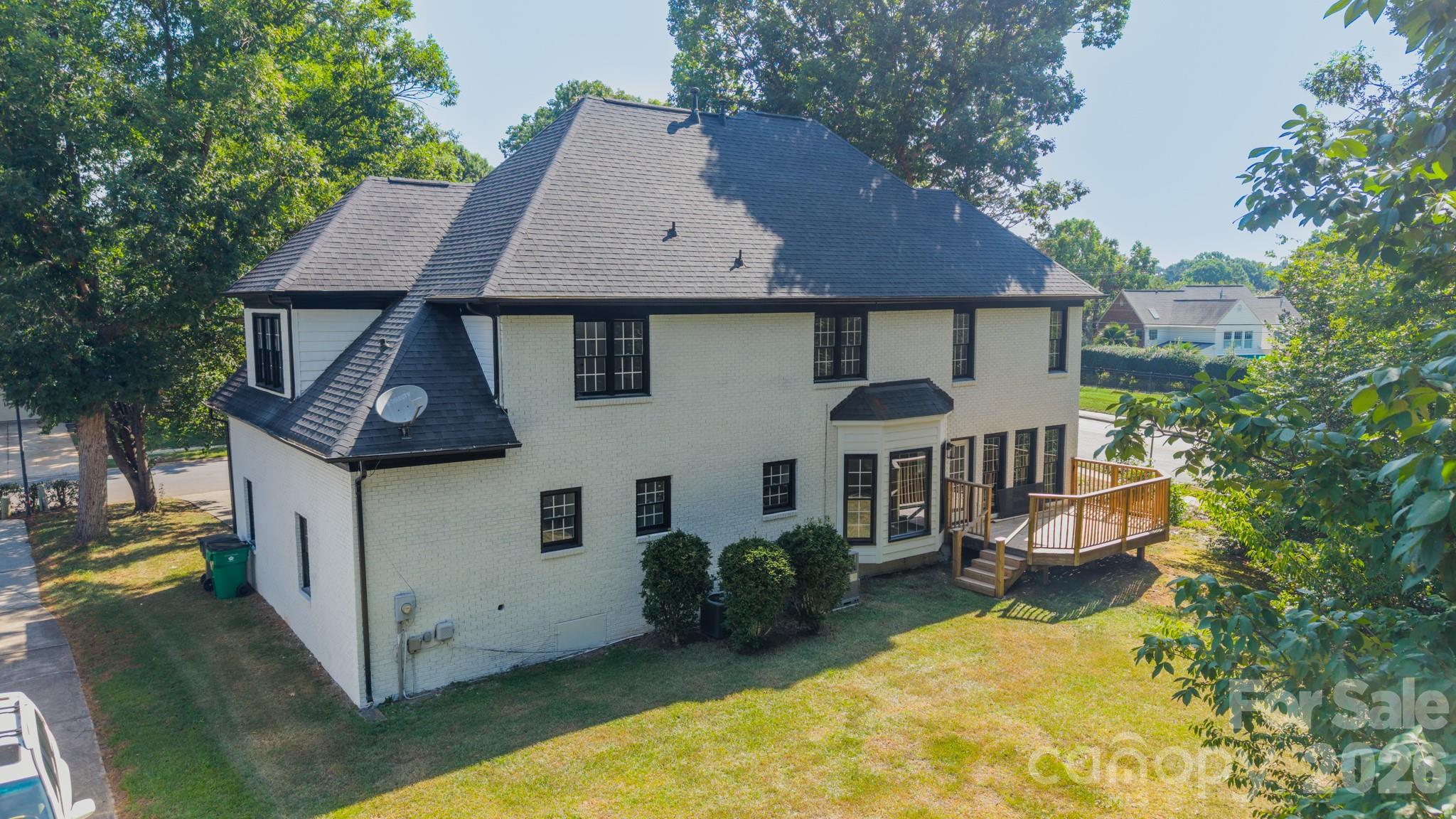 11550 Falling Leaves Dr, Charlotte, NC 28277
