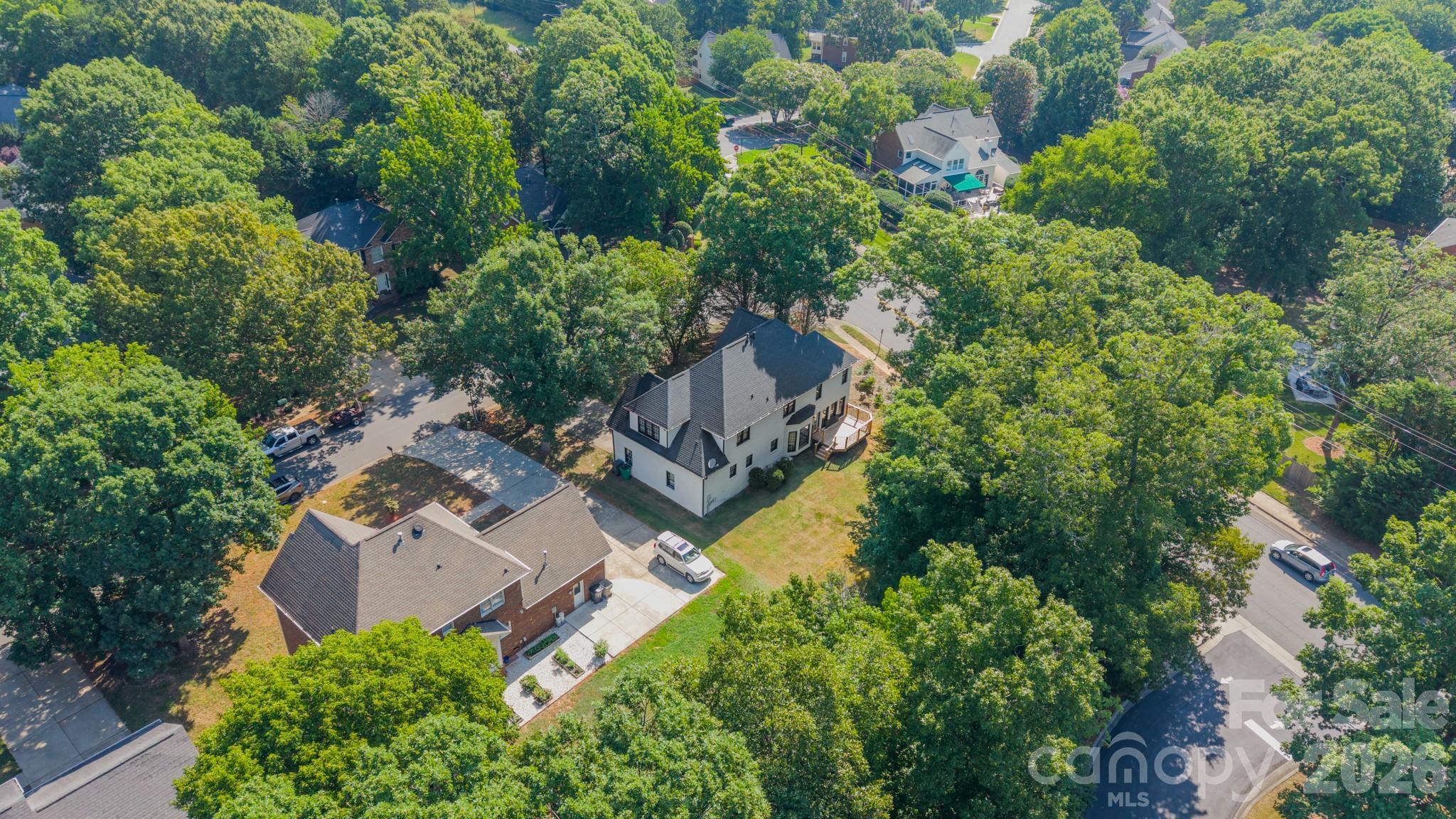 11550 Falling Leaves Dr, Charlotte, NC 28277