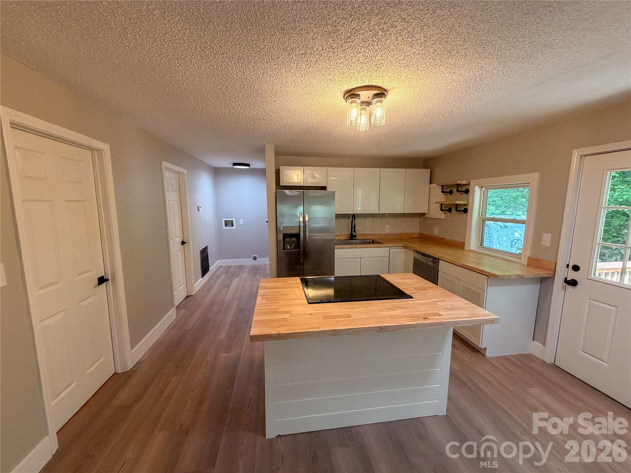 3910 Oakwood Cir, Iron Station, NC 28080