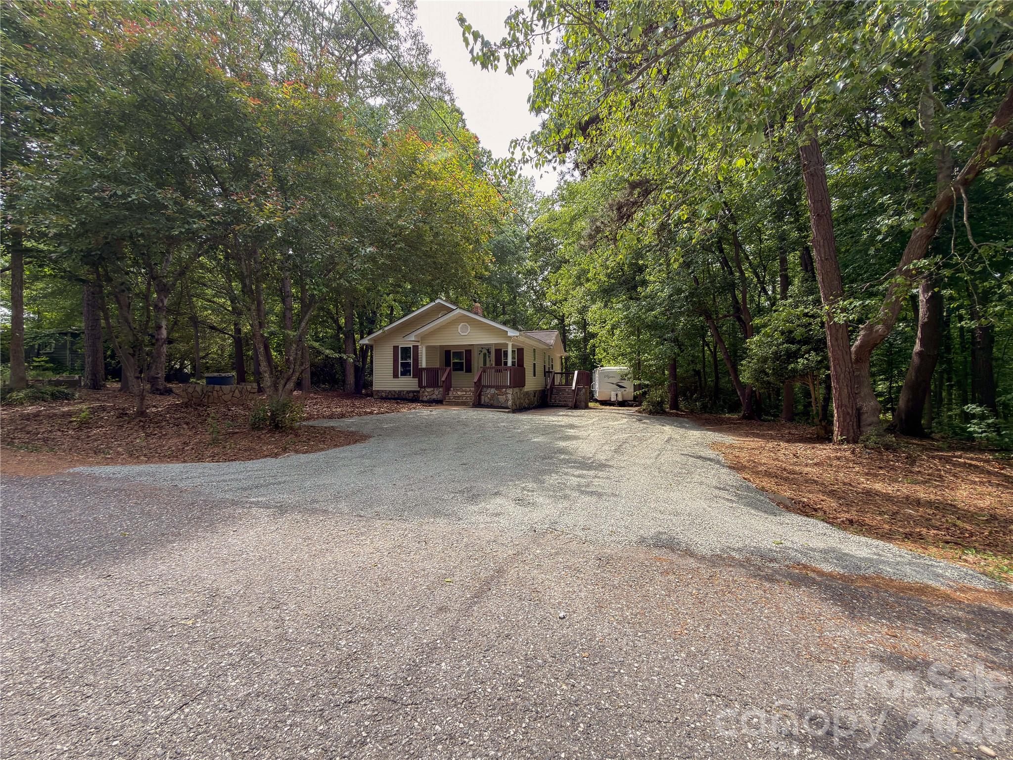 3910 Oakwood Cir, Iron Station, NC 28080