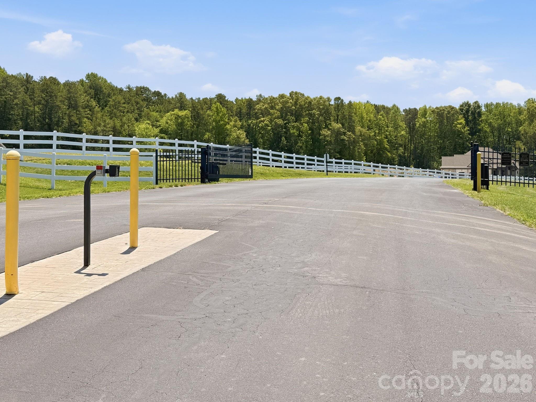 1434 Steeplechase Dr, Mount Pleasant, NC 28124