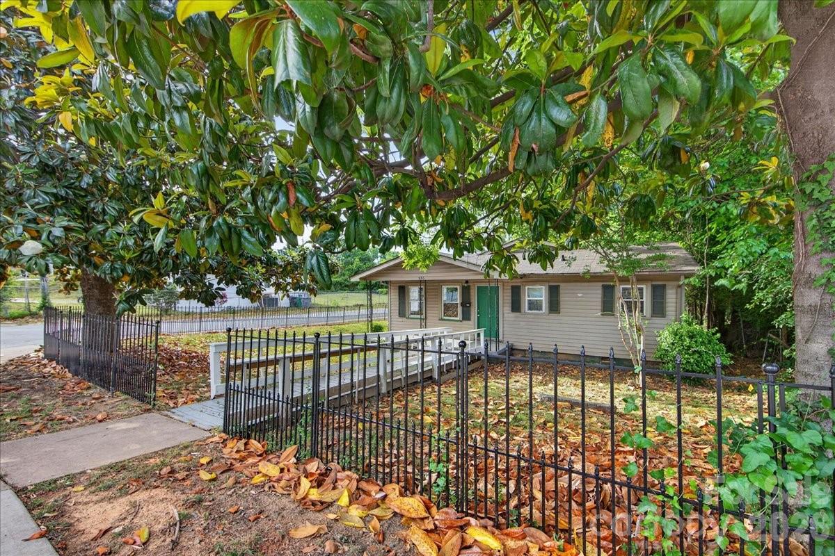936 Holland Ave, Charlotte, NC 28206