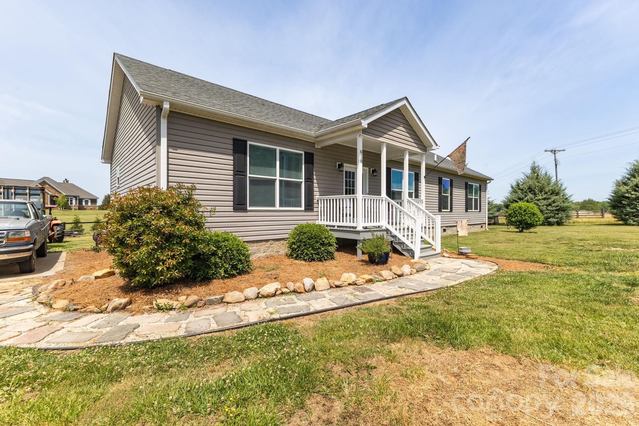 618 Society Rd, Statesville, NC 28625
